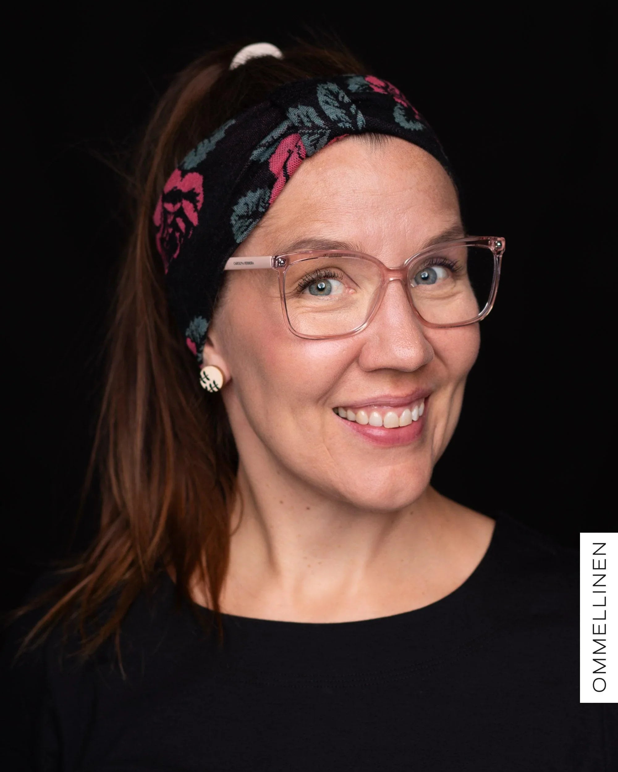 Rusettipanta, Babushka Roses - musta/vihreÀ/koralli