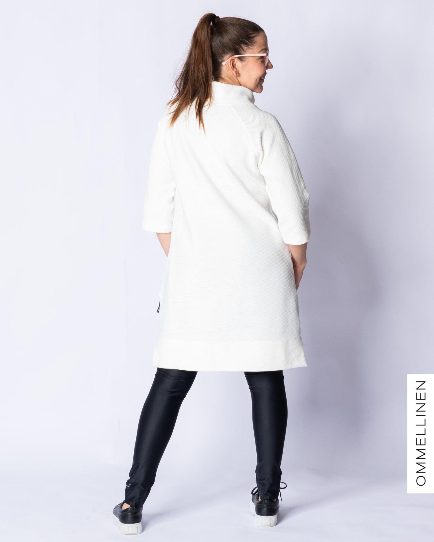 Särmämekko, luonnonvalkoinen