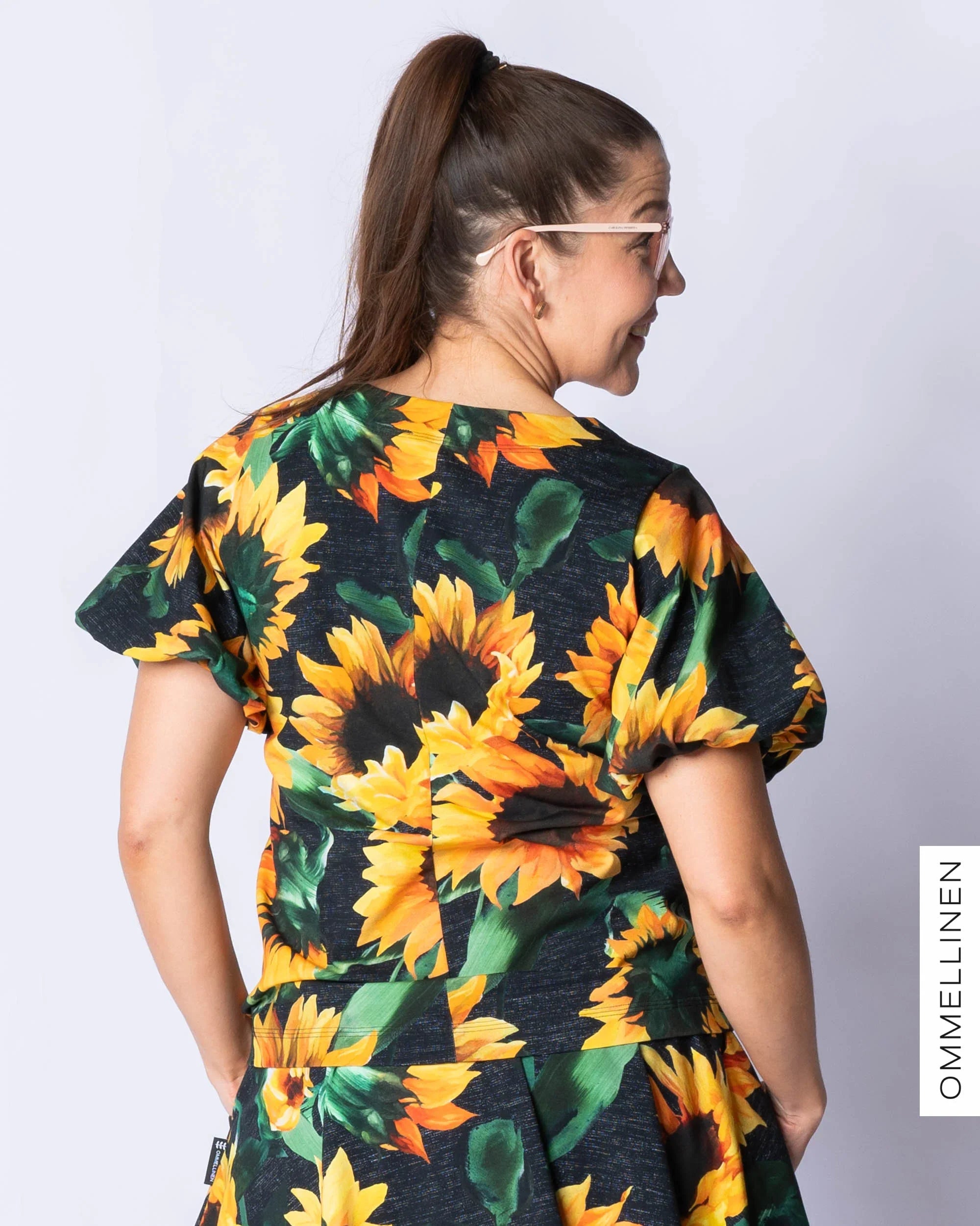 PUFFI t-shirt, Auringonkukka - black