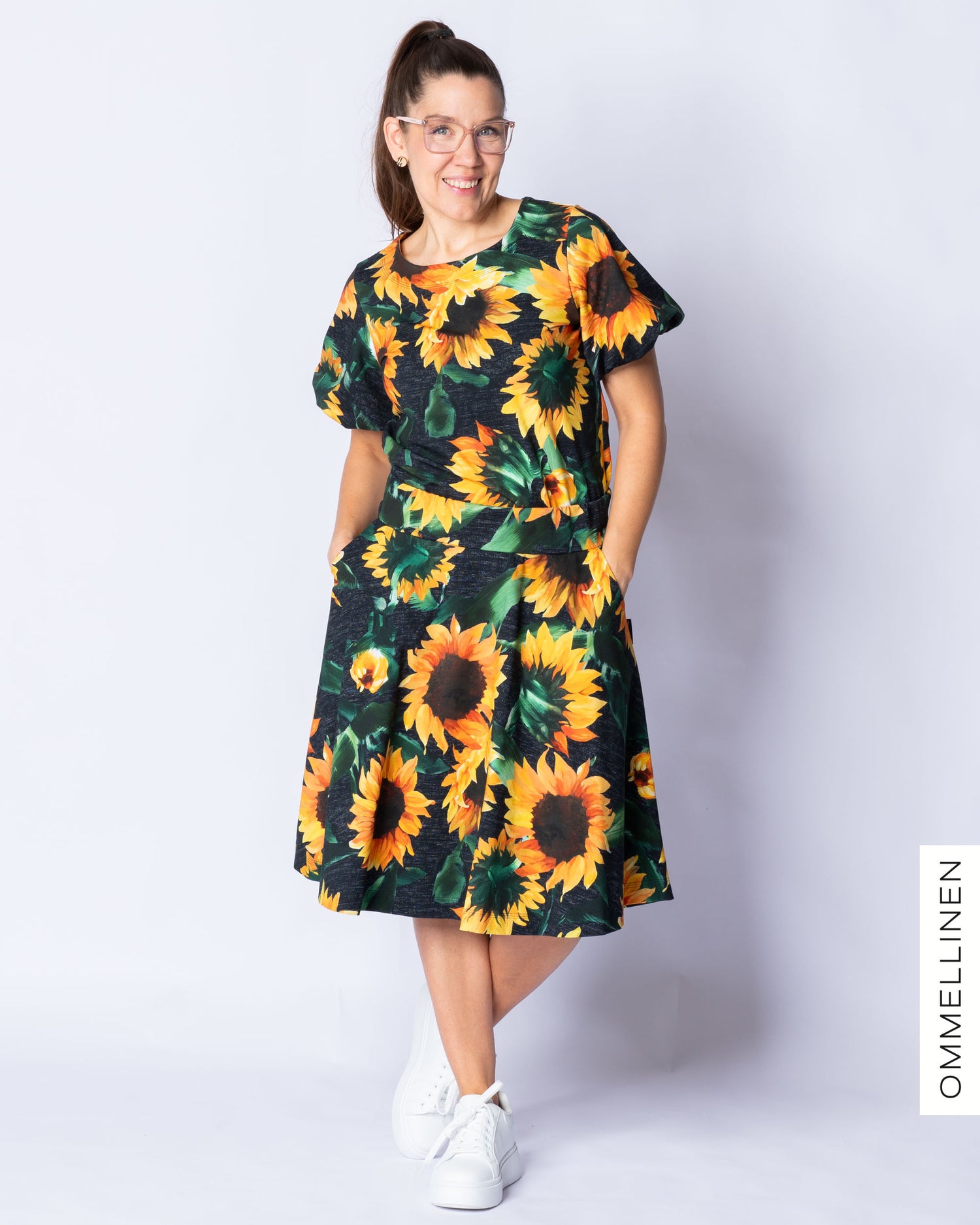 Puffipaita - lyhyt hiha, Auringonkukka - musta