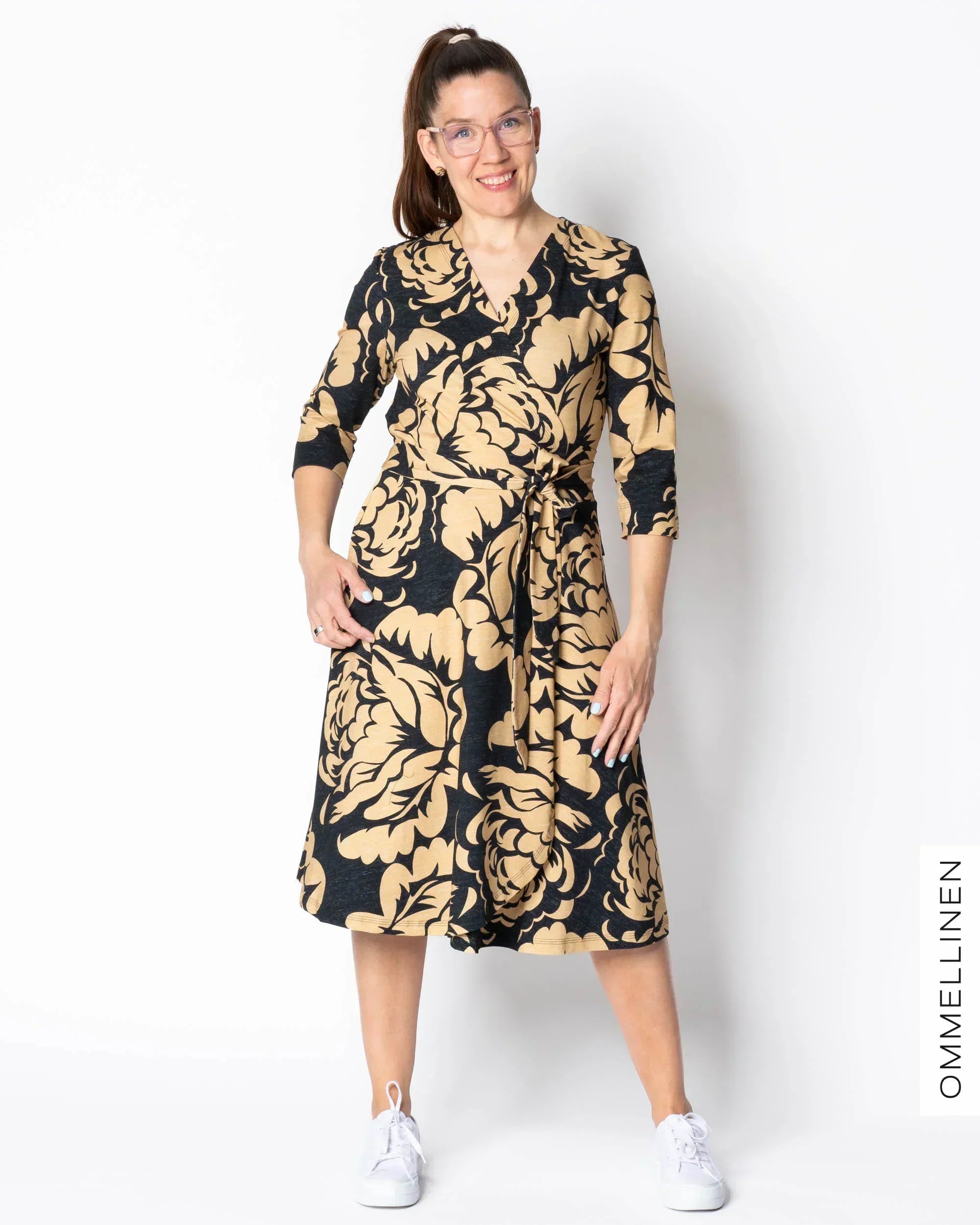 WHOOPS! WRAP dress, Babushka Roses Giant - black/sand - L