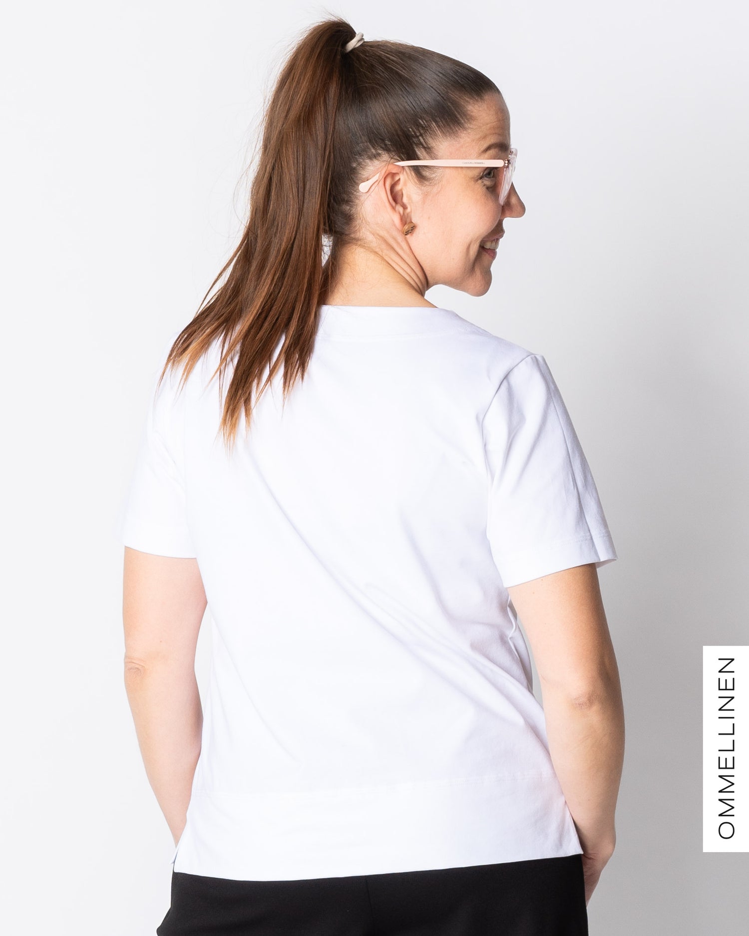 Teeppari, valkoinen - lievÀ II-laatu