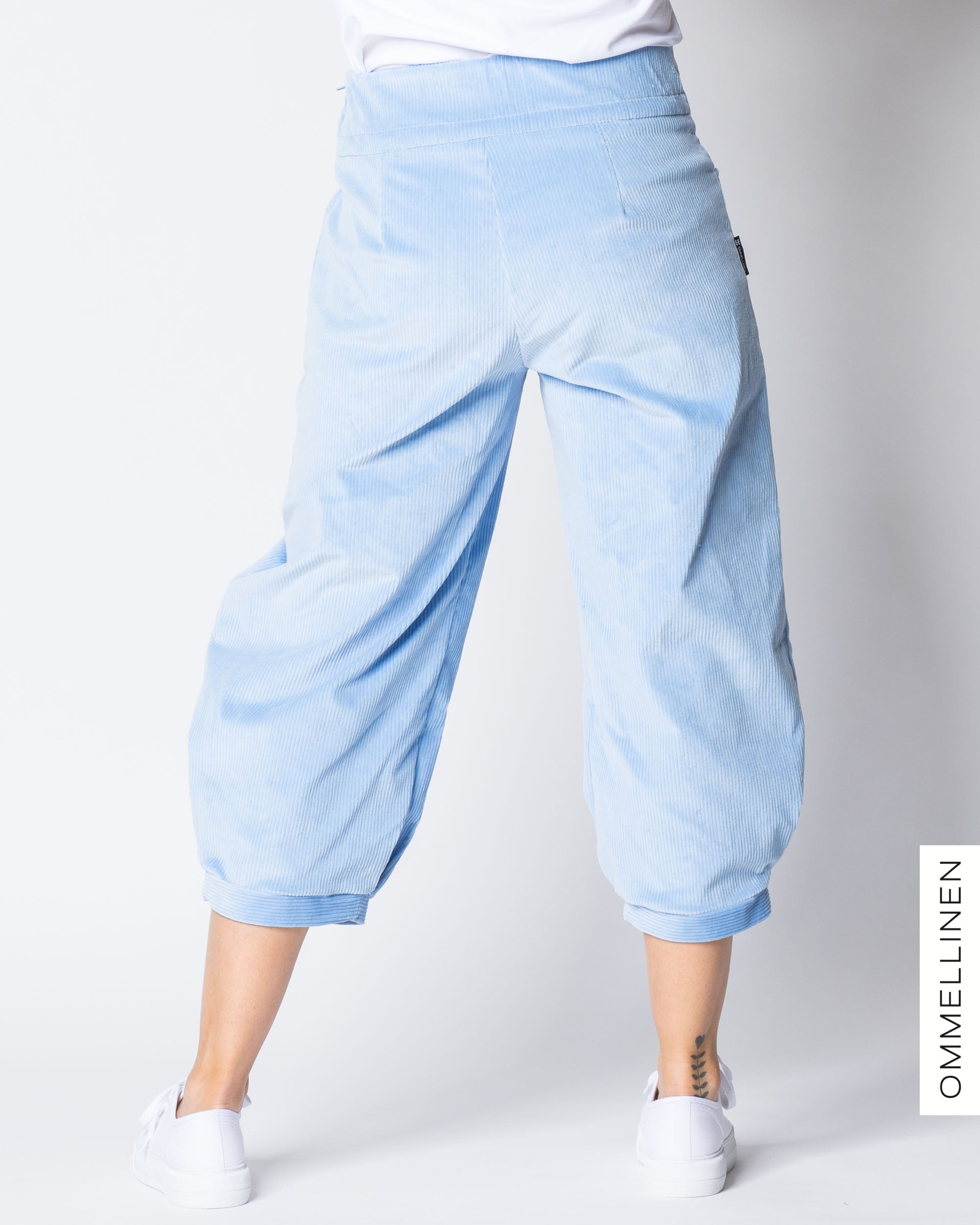 CORDUROY short pants, light blue