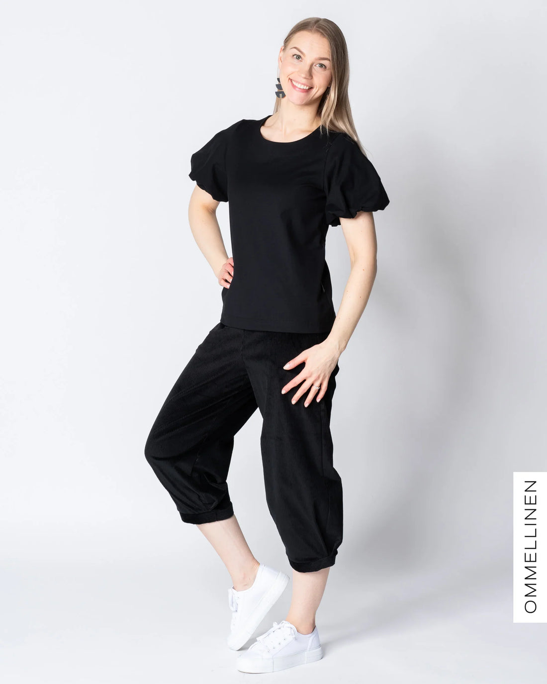 Puffipaita - lyhyt hiha, musta