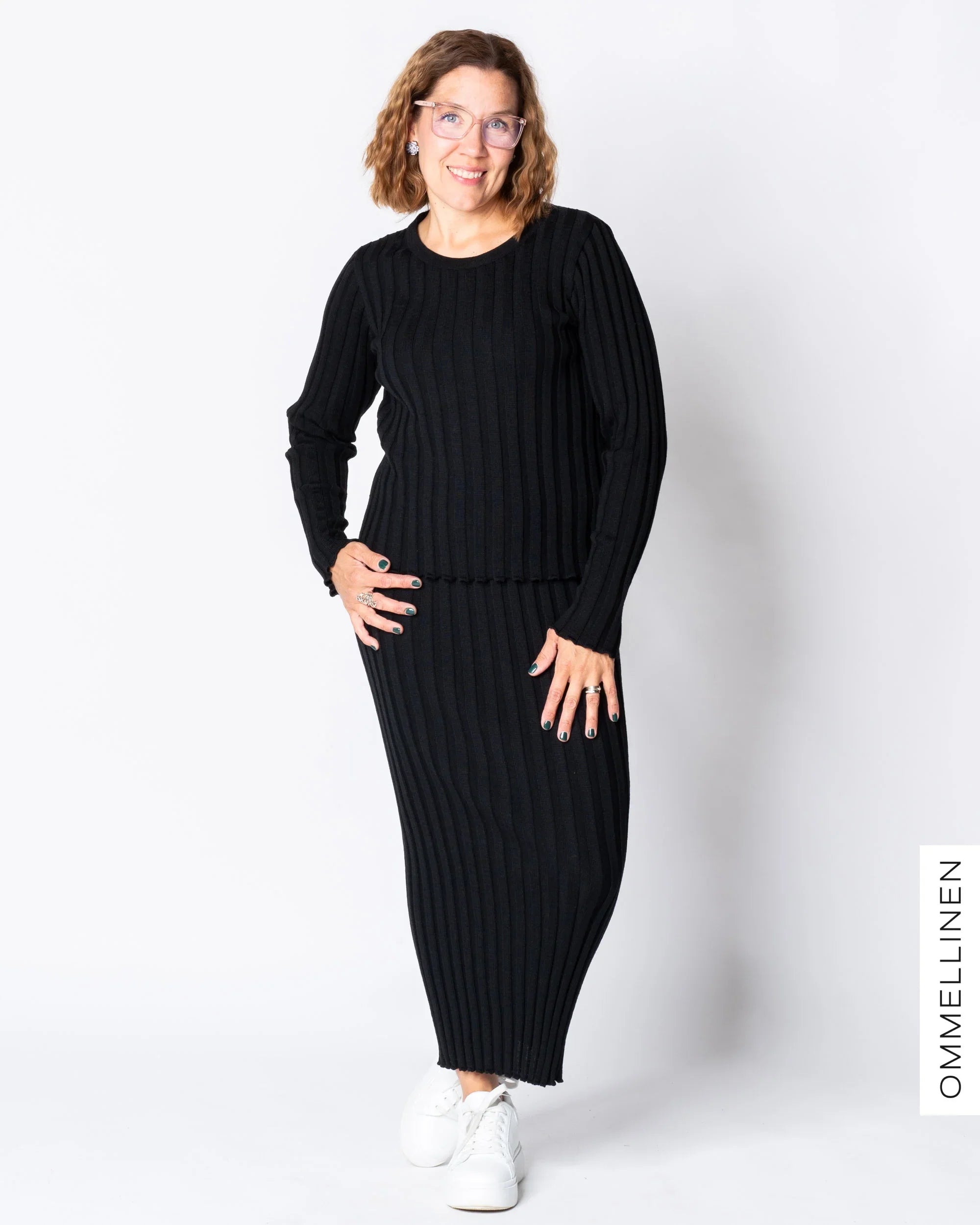 Ribbihame - merinovilla, musta