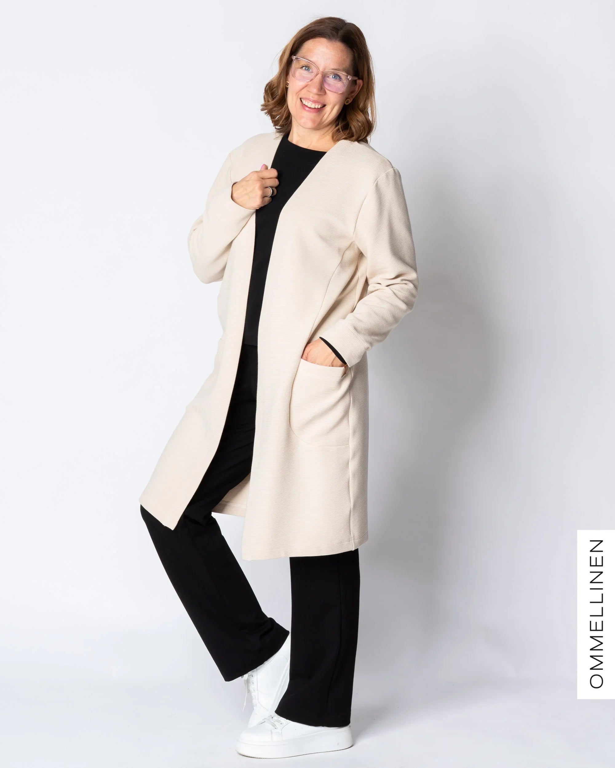 Särmätakki, vaalea beige