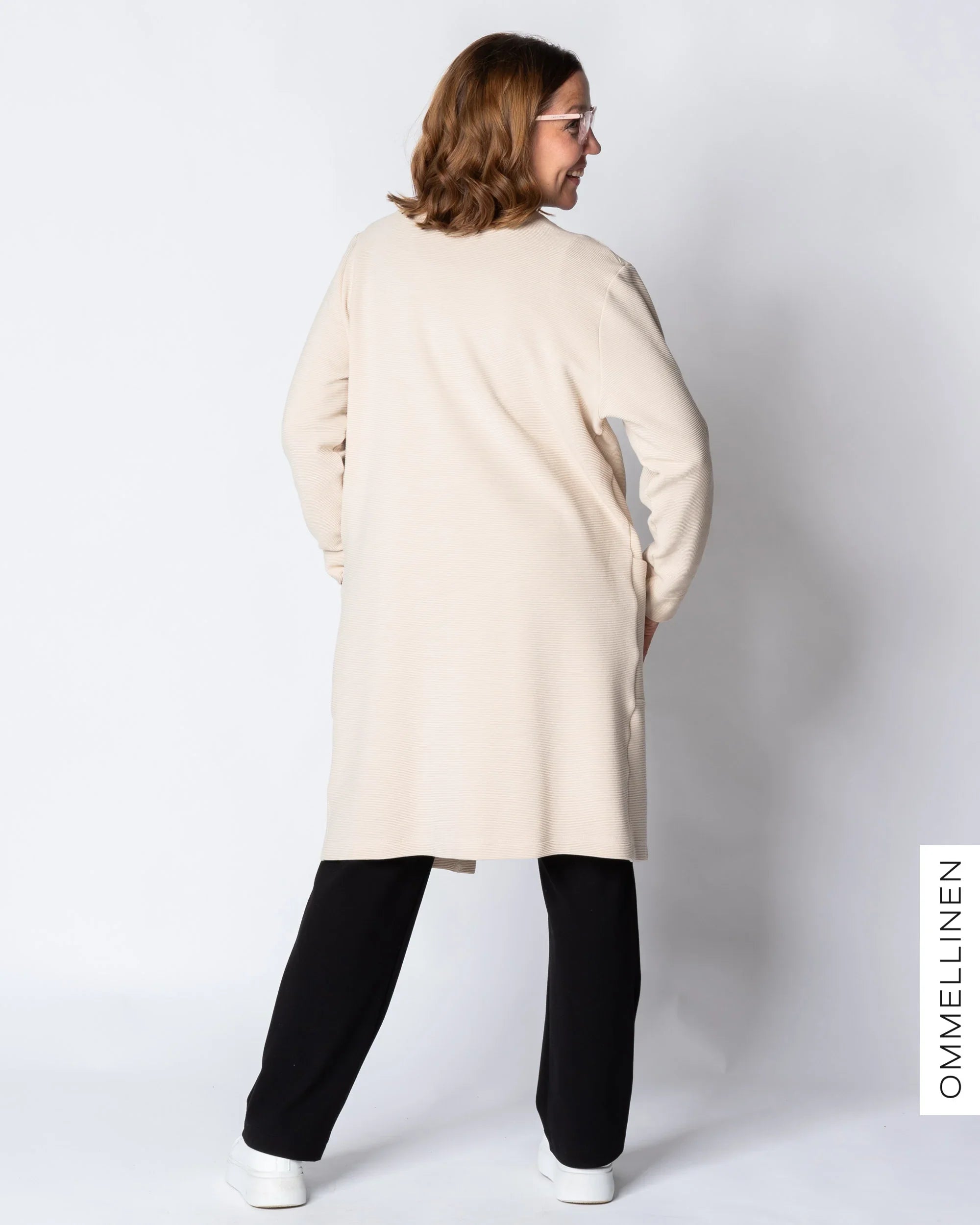 Särmätakki, vaalea beige