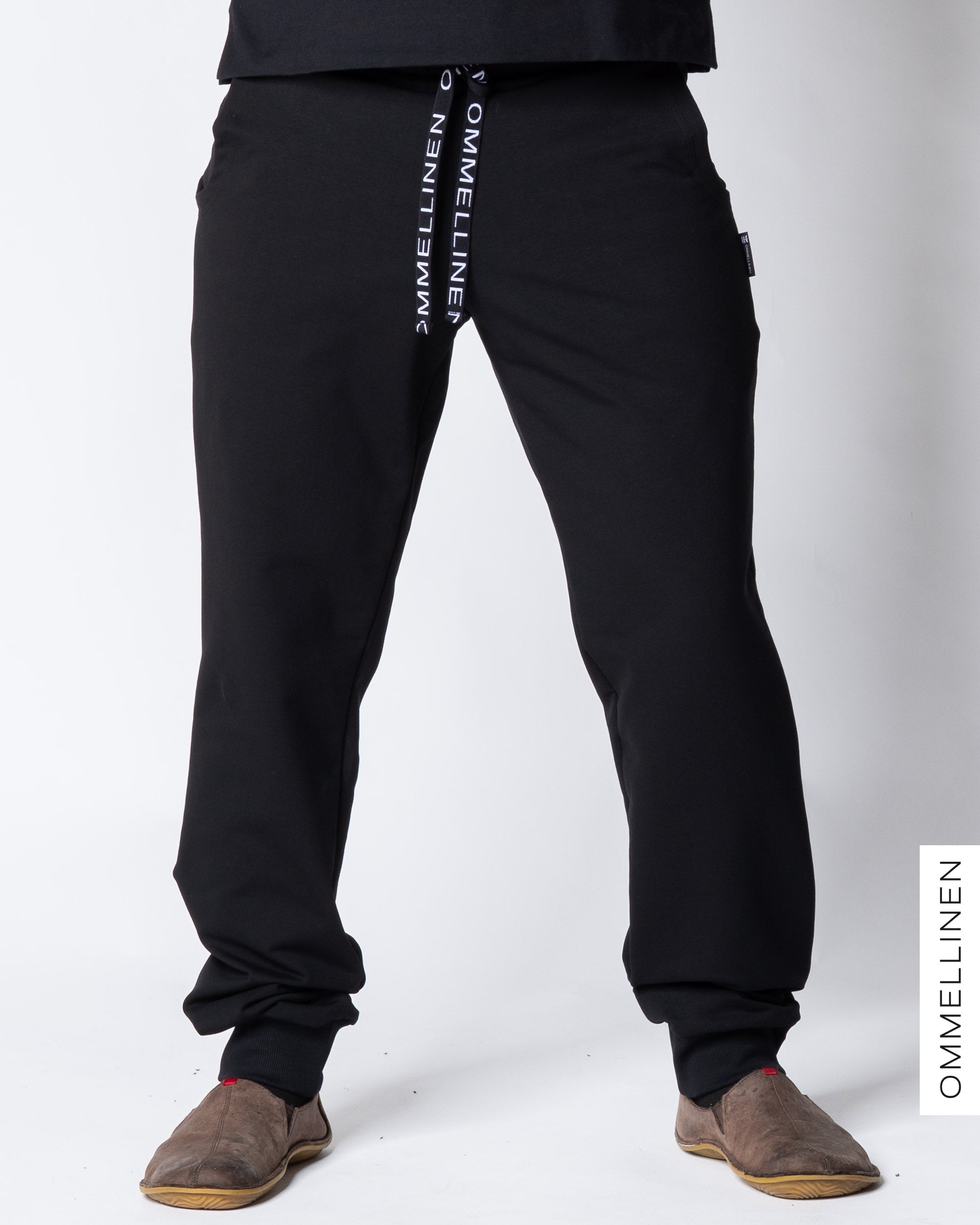 Miesten collarihousut, musta - harjattu