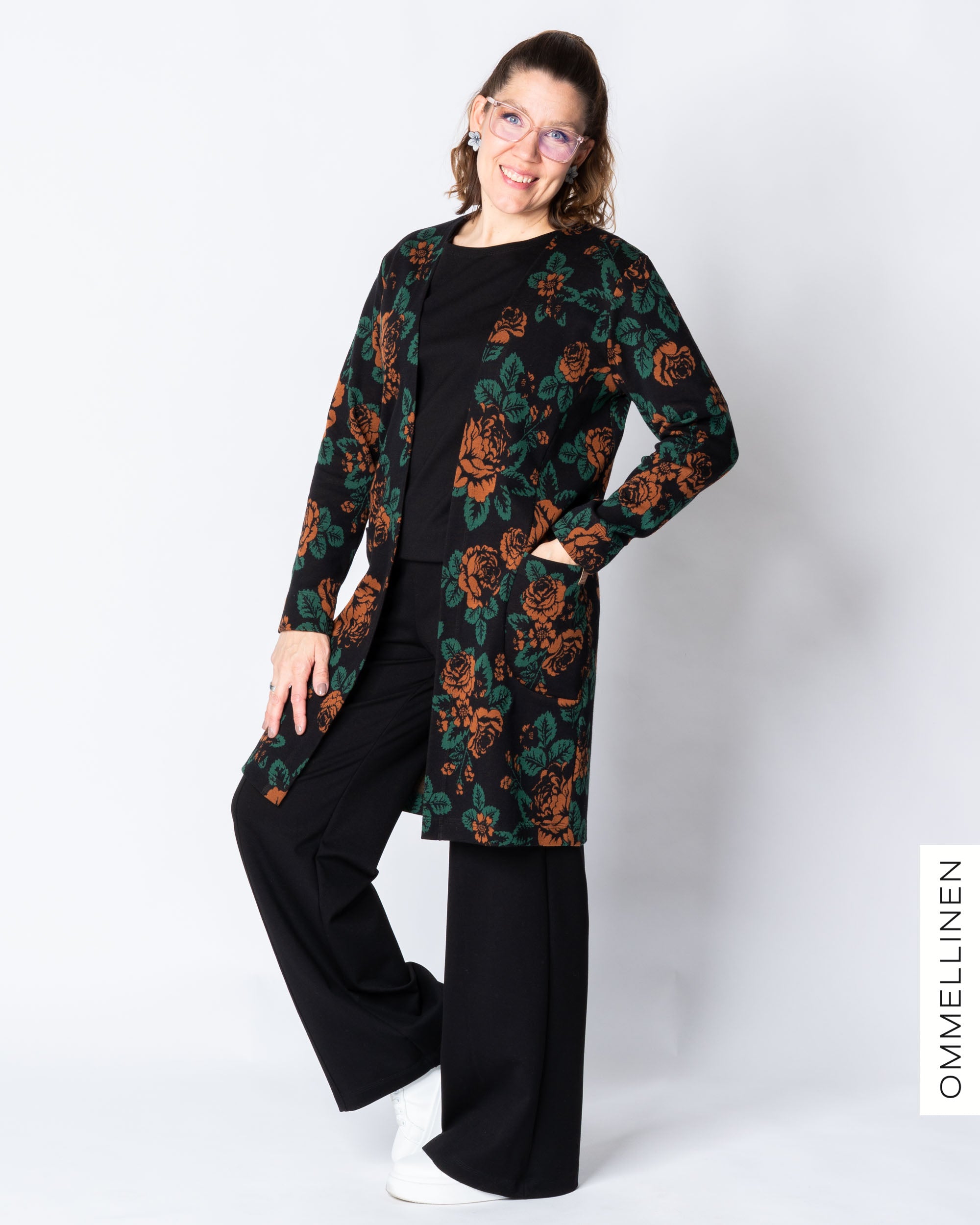 SÄRMÄ jacket, Babushka Roses - black/brown