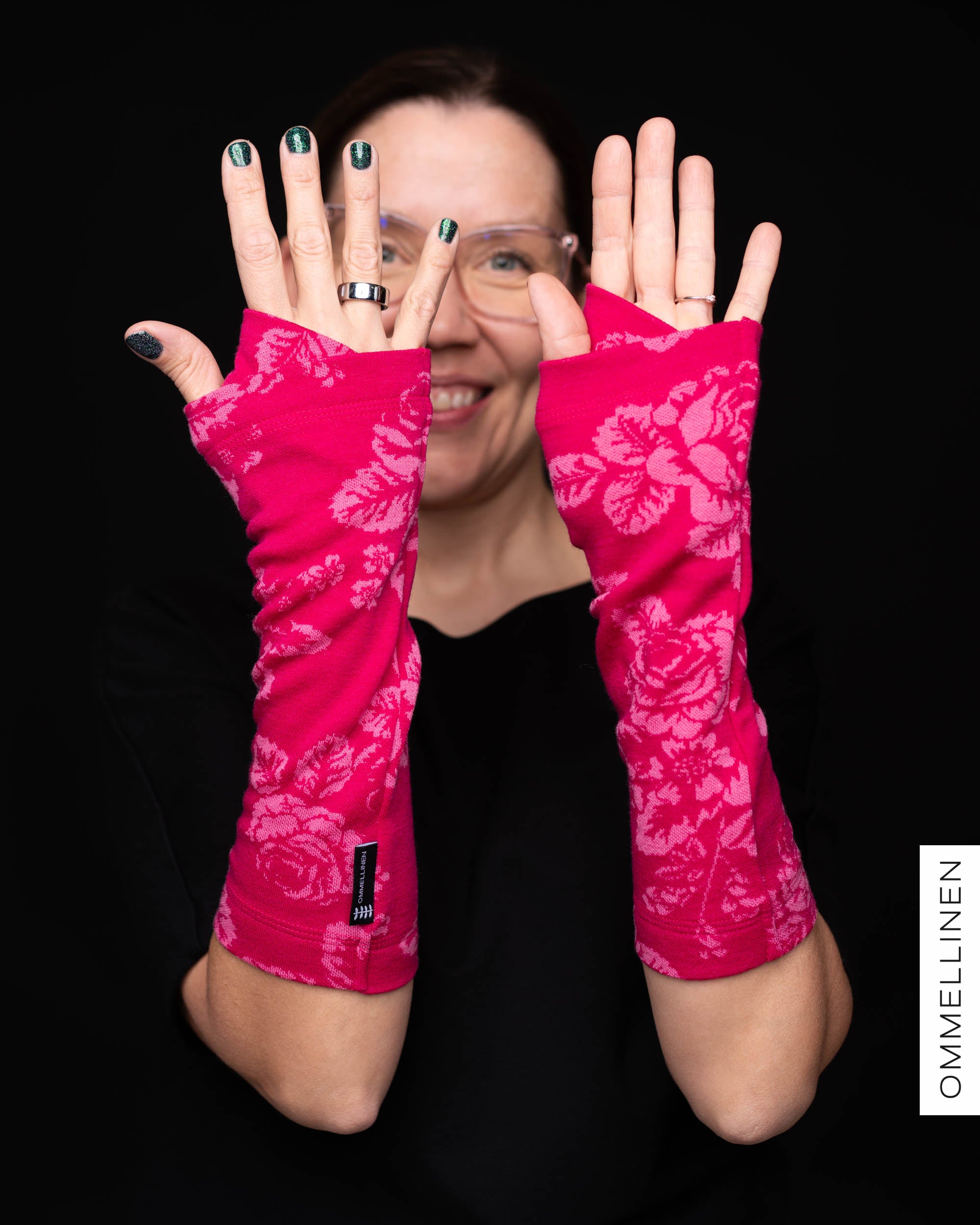 HALF gloves merino wool, Babushka Roses - pink