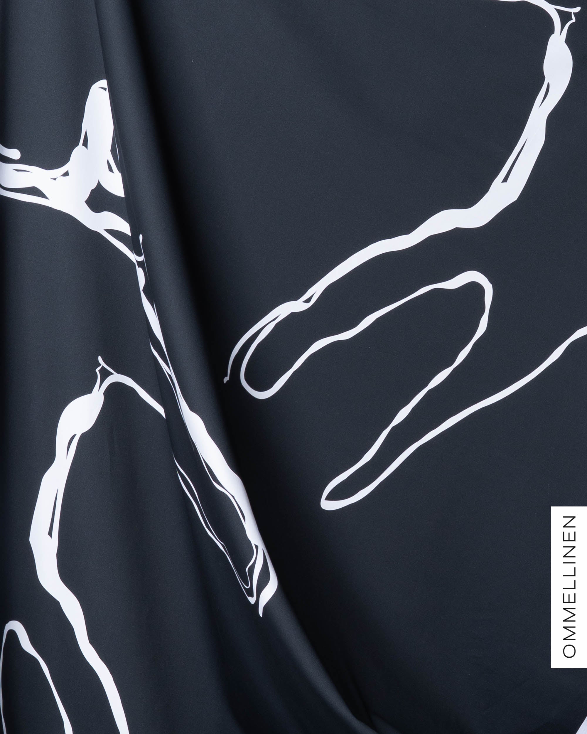 Puuvillasatiini, Pohjolan hirvi - tumma