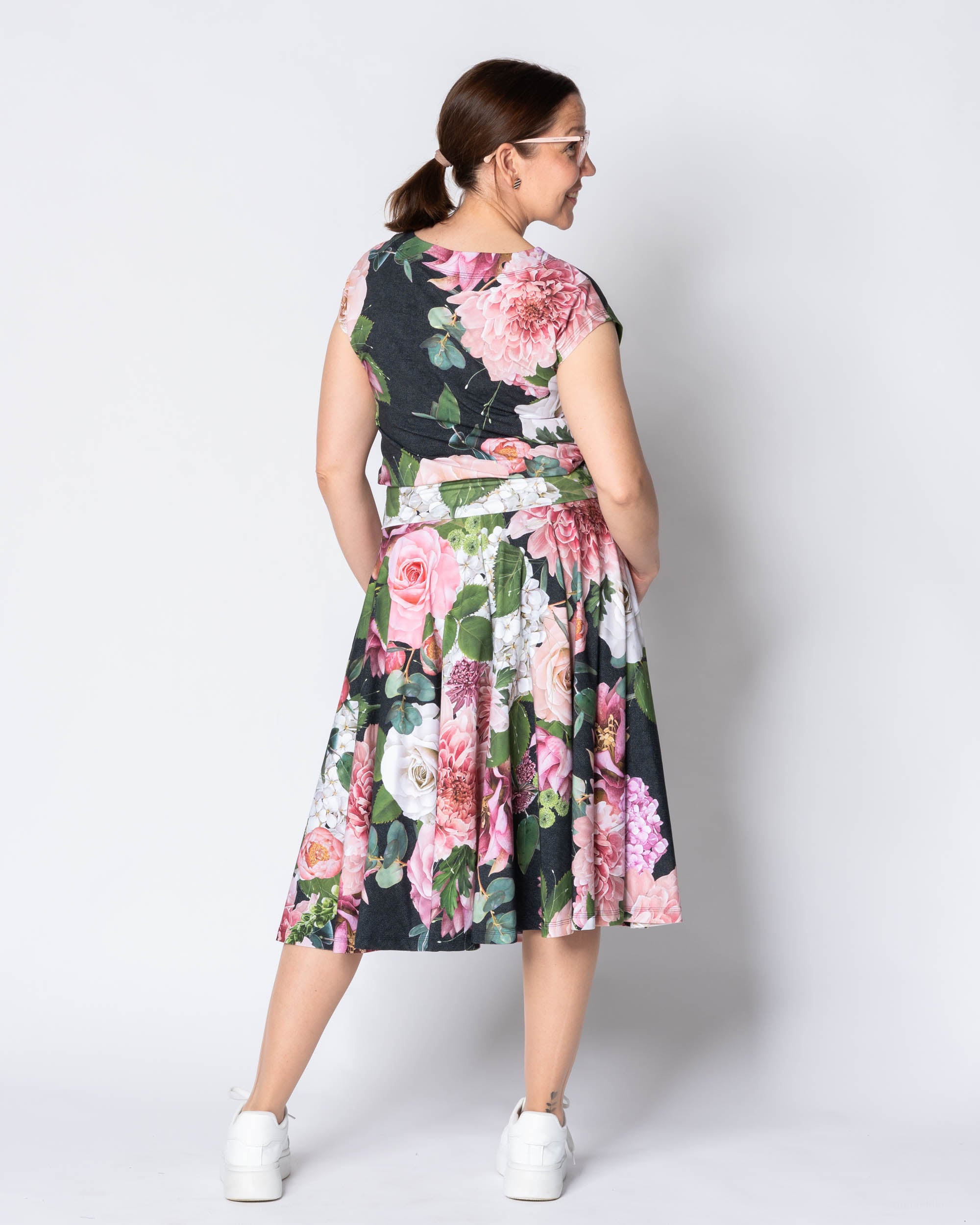 BELL skirt, Kukkakimppu - black