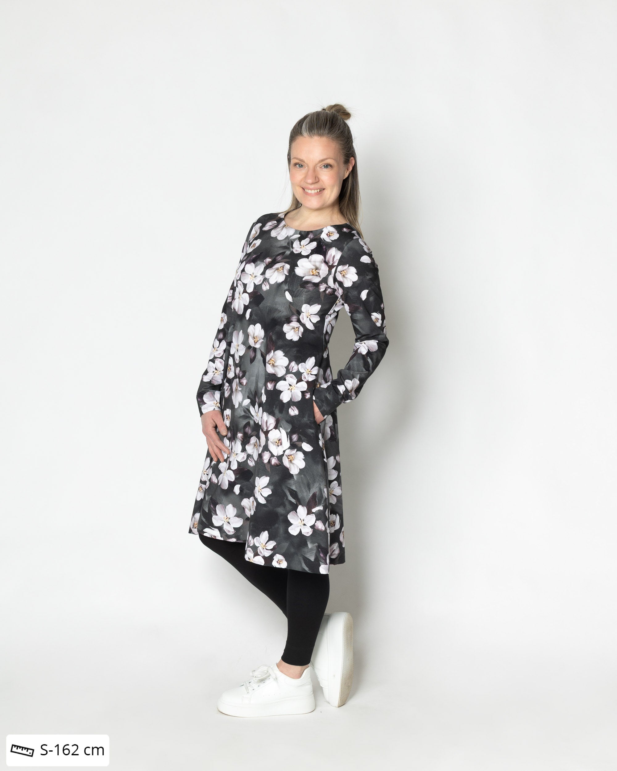 Mekkotunika, Omenankukkia - vaalea