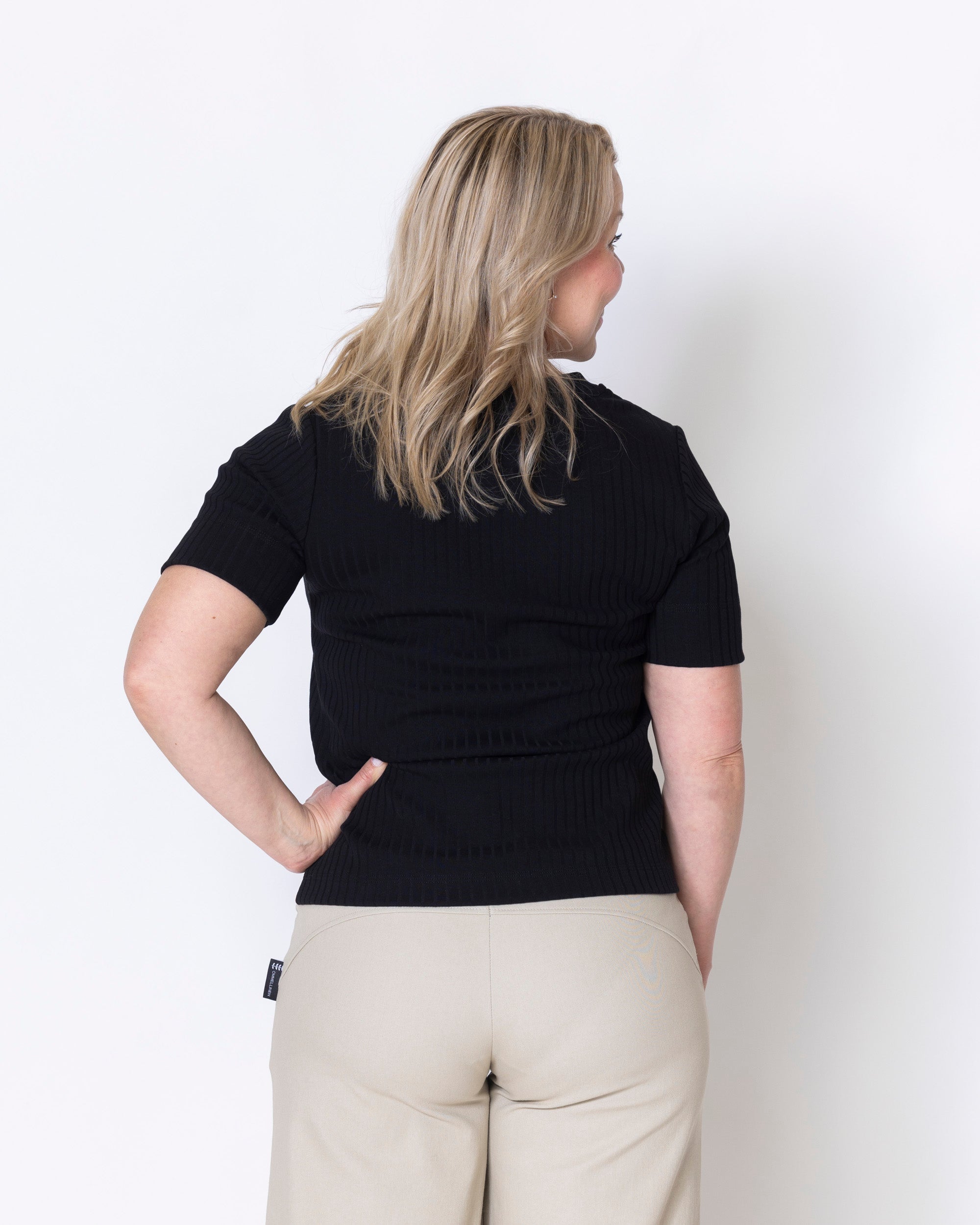 Hehkuteeppari, musta