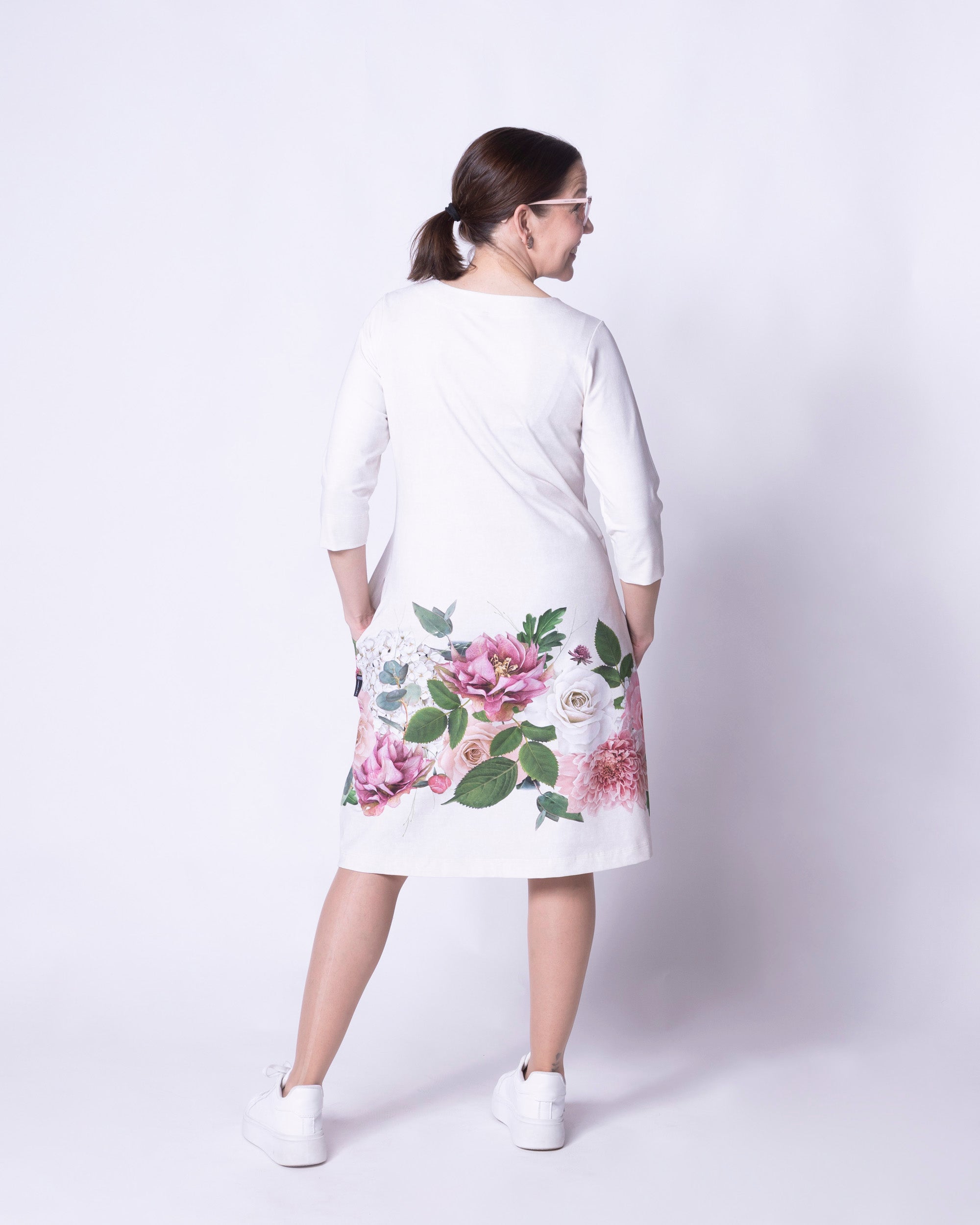 HUPS! Iisimekko, Kukkakimppu ja kettu - vaalea - 3XL