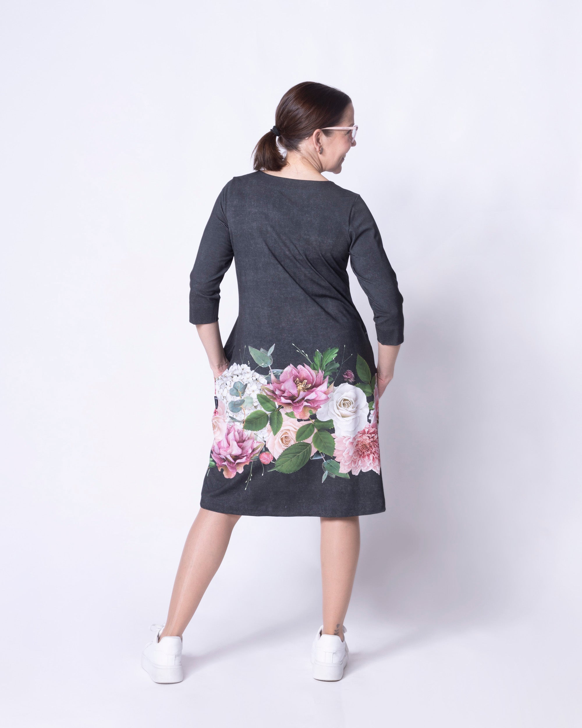 HUPS! Iisimekko, Kukkakimppu ja kettu - harmaa - 3XL