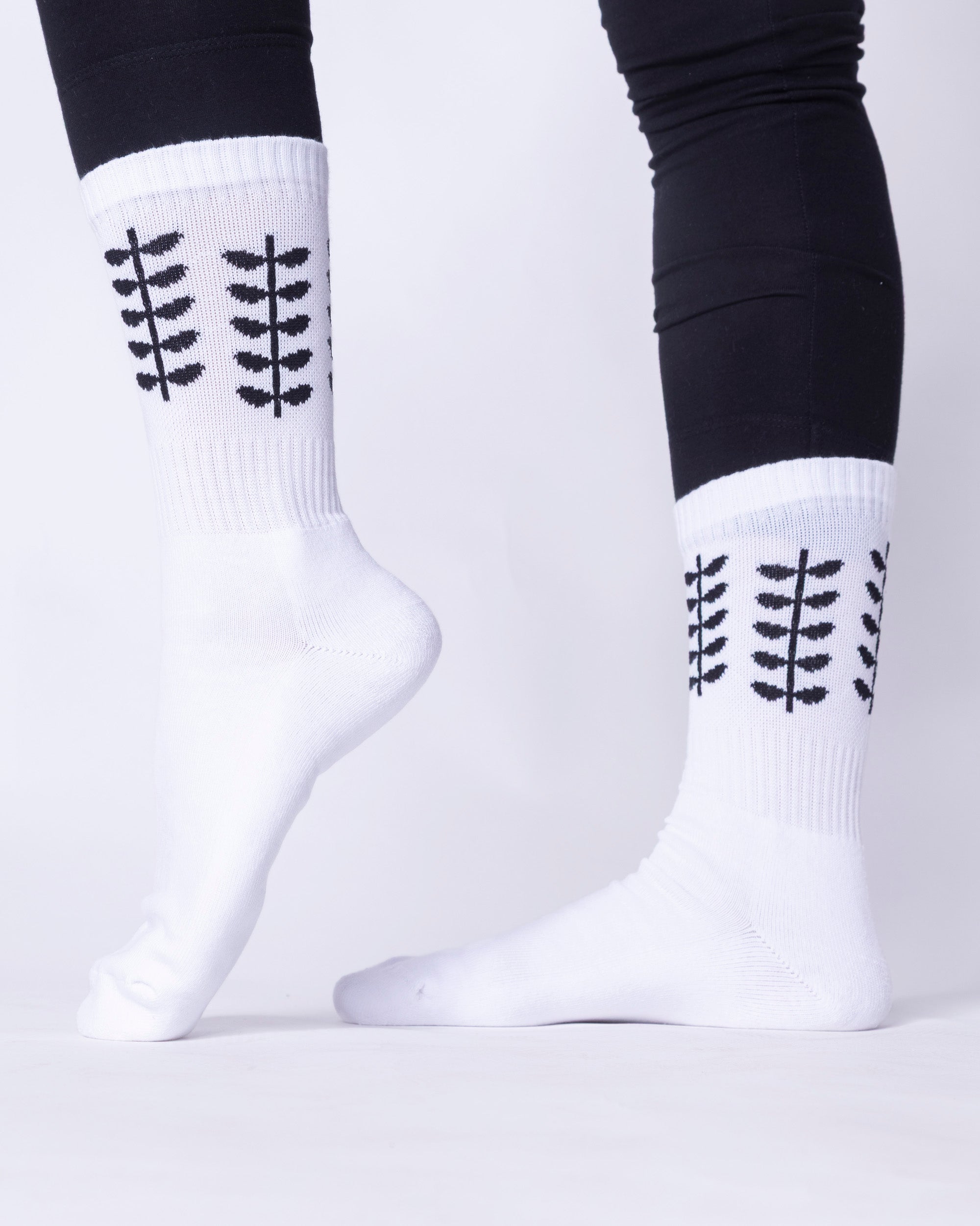 Ommellinen socks, white