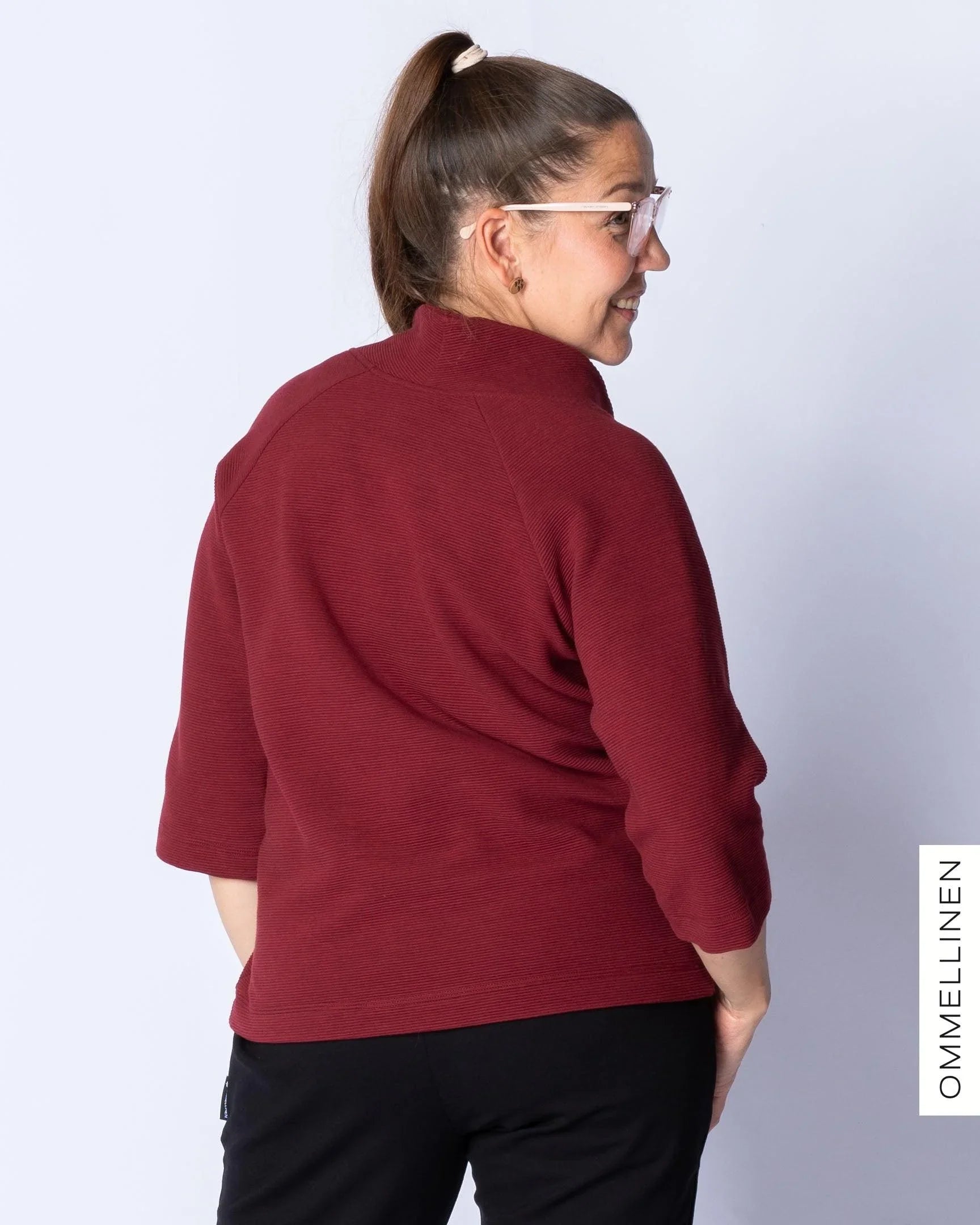 SÀrmÀ-paita, burgundi