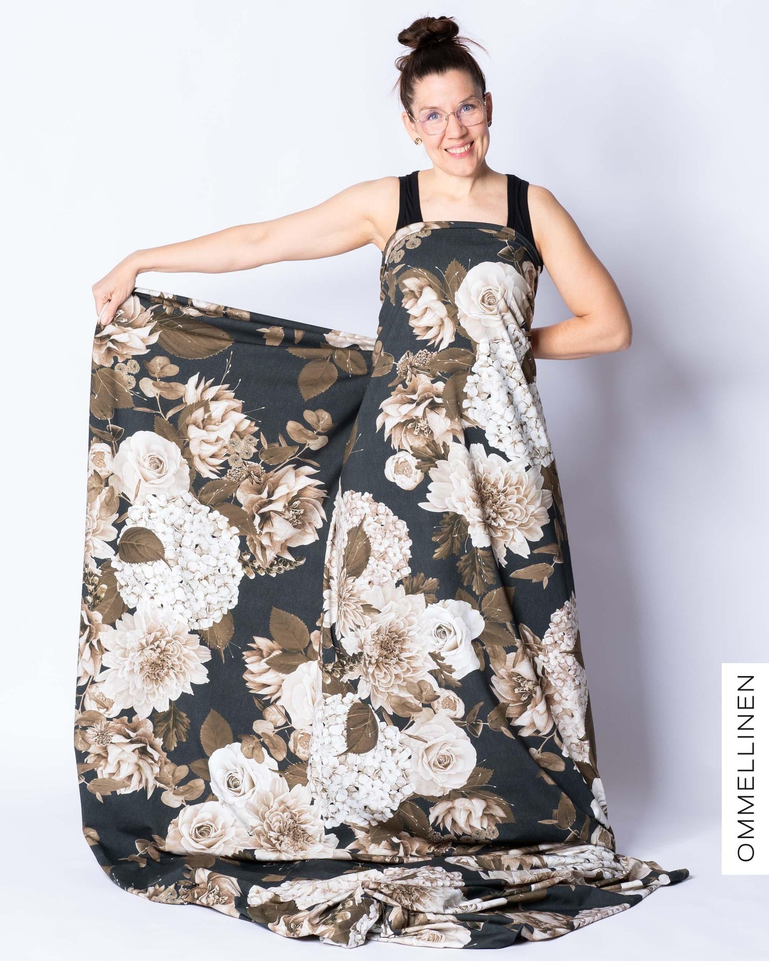 Digitrikoo, Kukkakimppu - tumma/seepia - Ommellinen