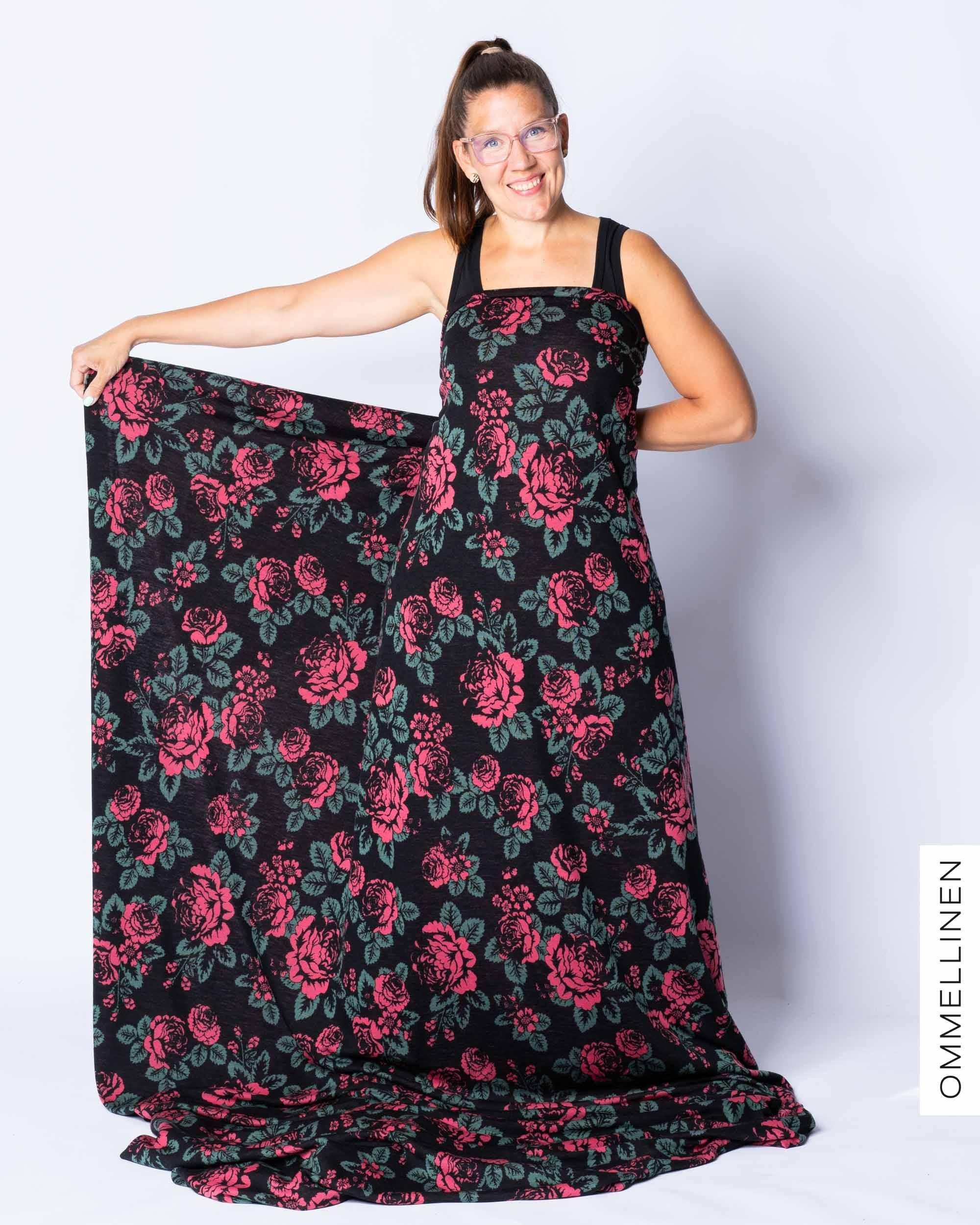 Merinovilla, Babushka Roses - musta/vihreÀ/koralli - Ommellinen