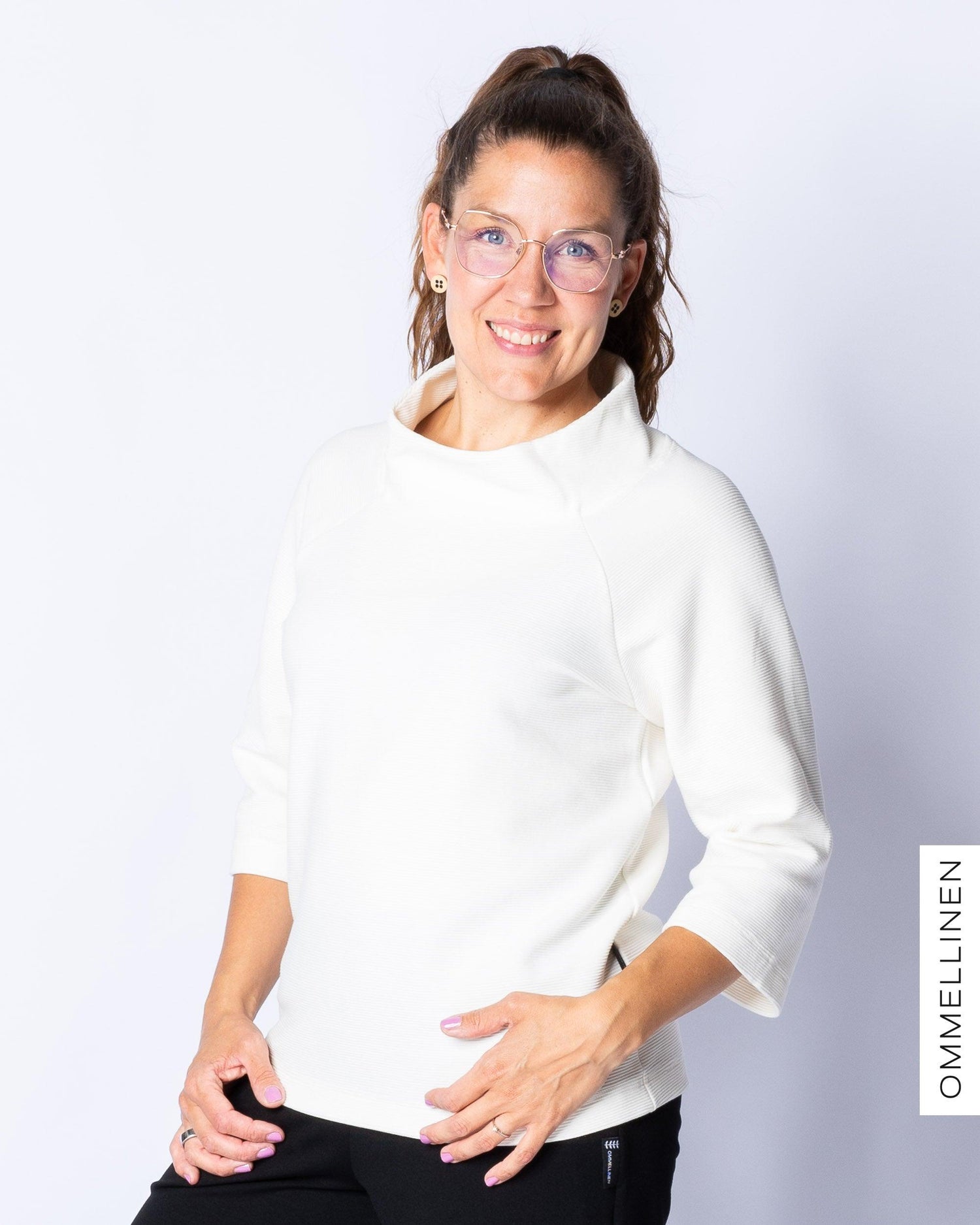 SÀrmÀ-paita, luonnonvalkoinen - Ommellinen