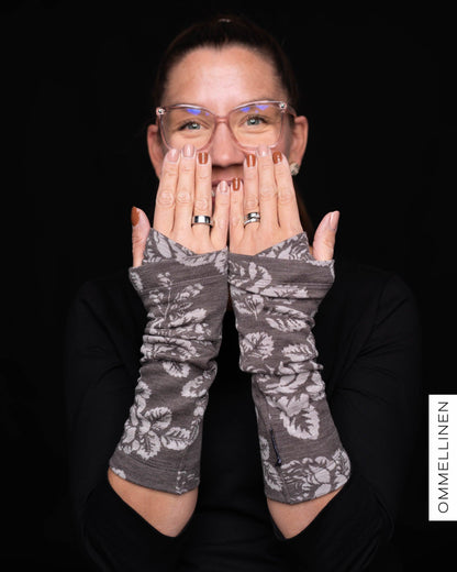 HALF gloves merino wool, Babushka Roses - brown/sand