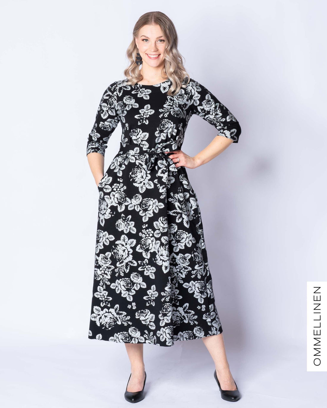 UNELMA dress, Babushka Roses - silver