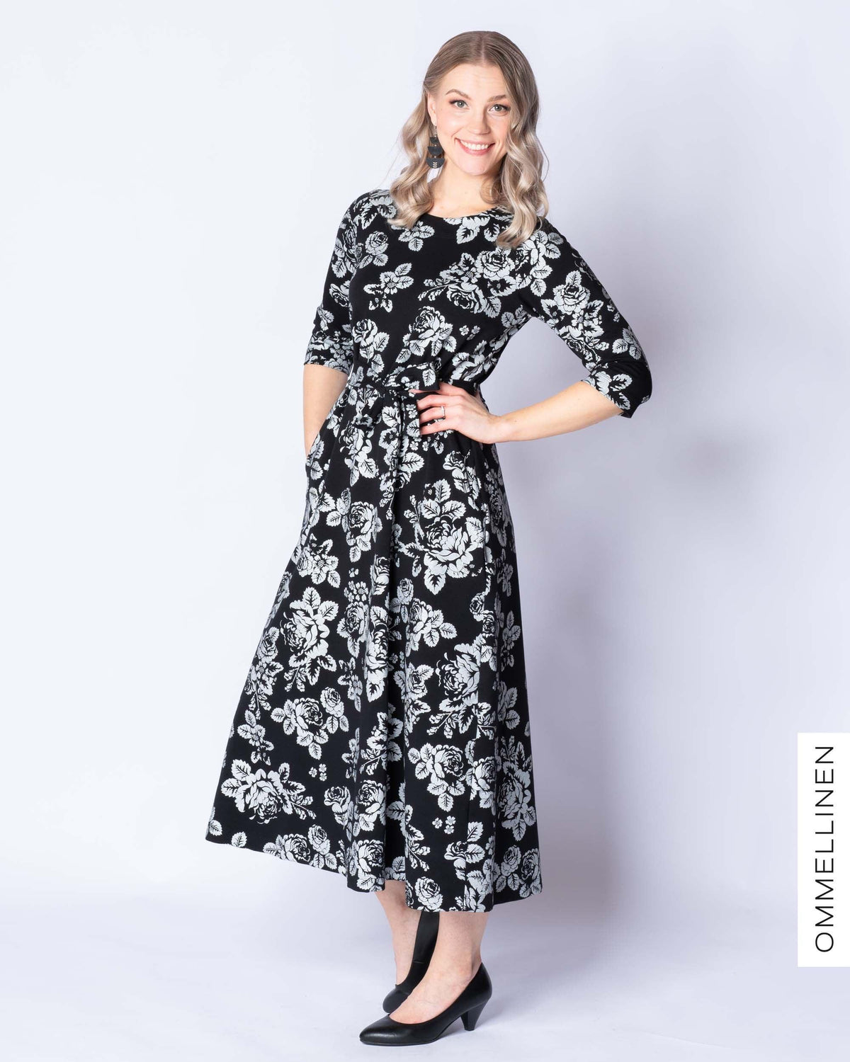 Unelmamekko, Babushka Roses - hopea