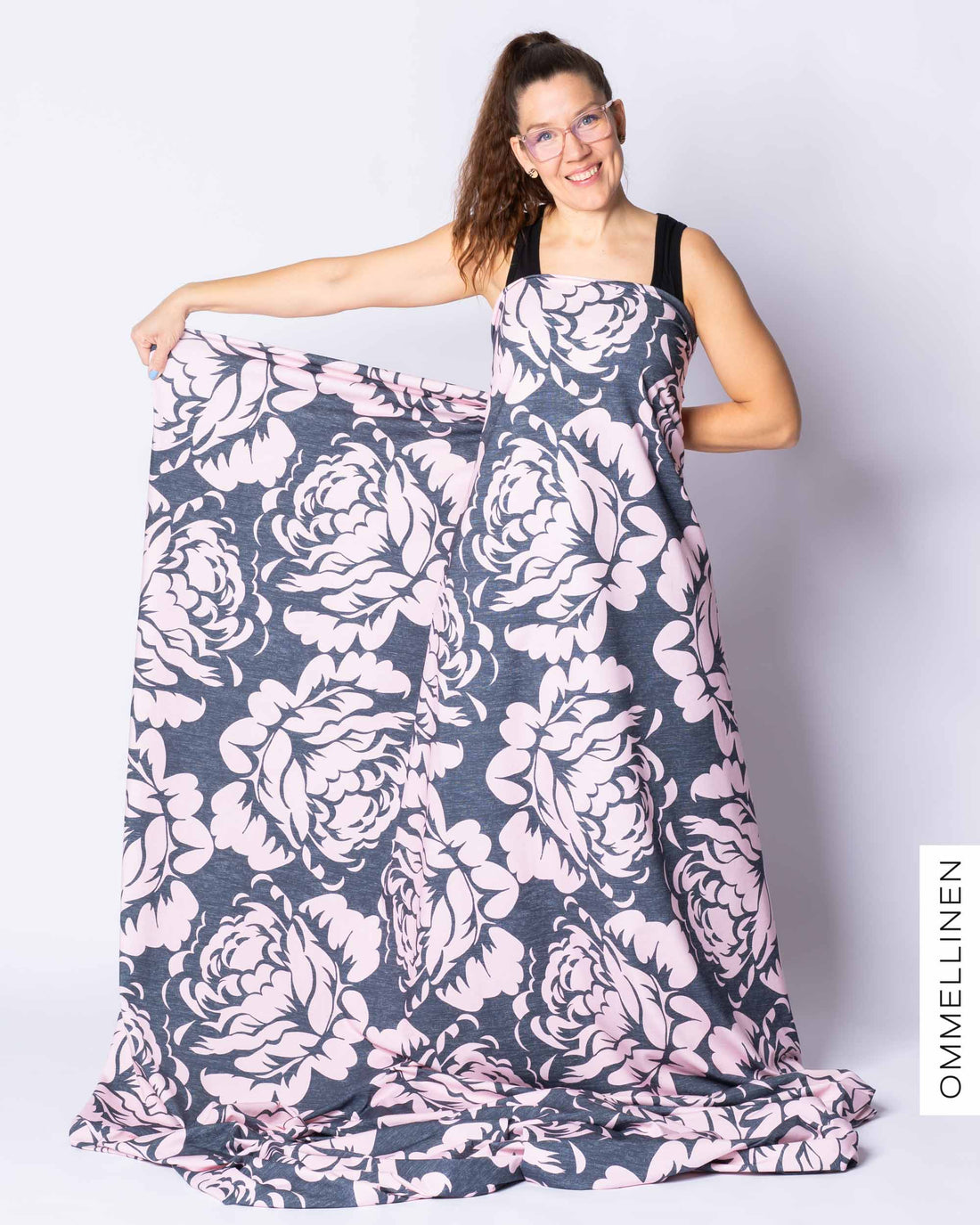 Jersey, Babushka Roses Giant - denim/rose