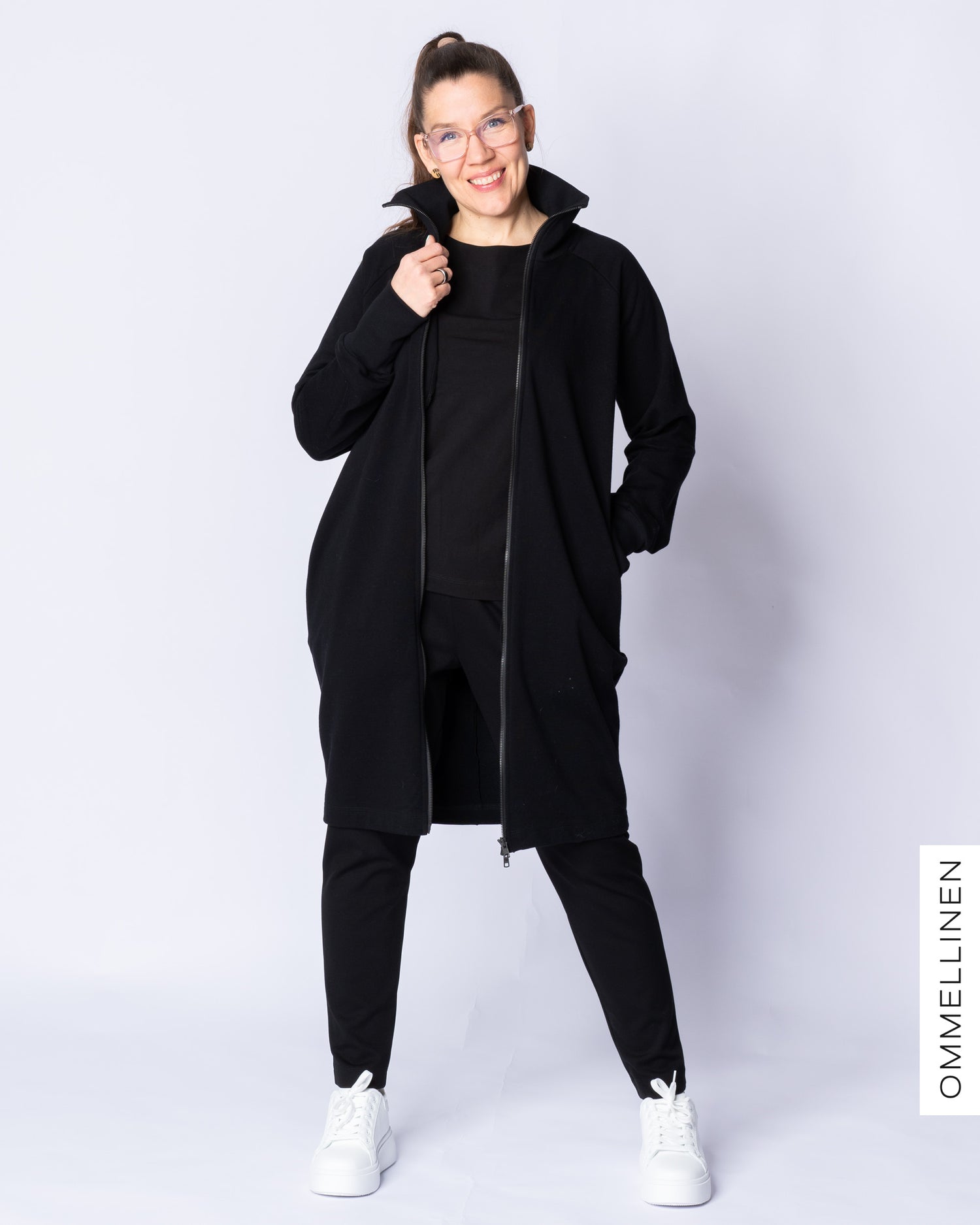 LOUHI jacket, black