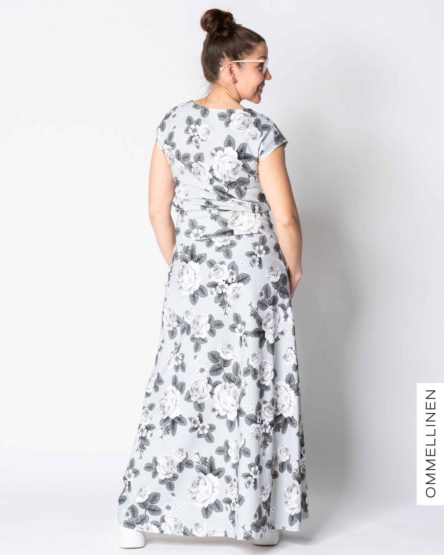 LEMPI t-shirt, Babushka Roses - grey, slight II-quality