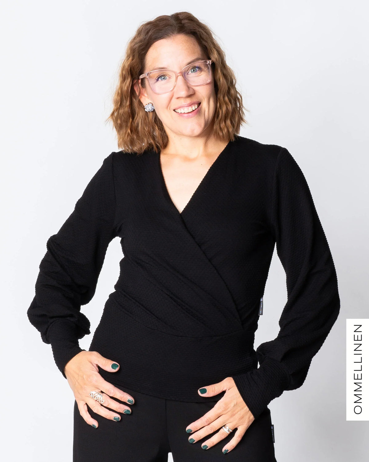 HELMI shirt, black