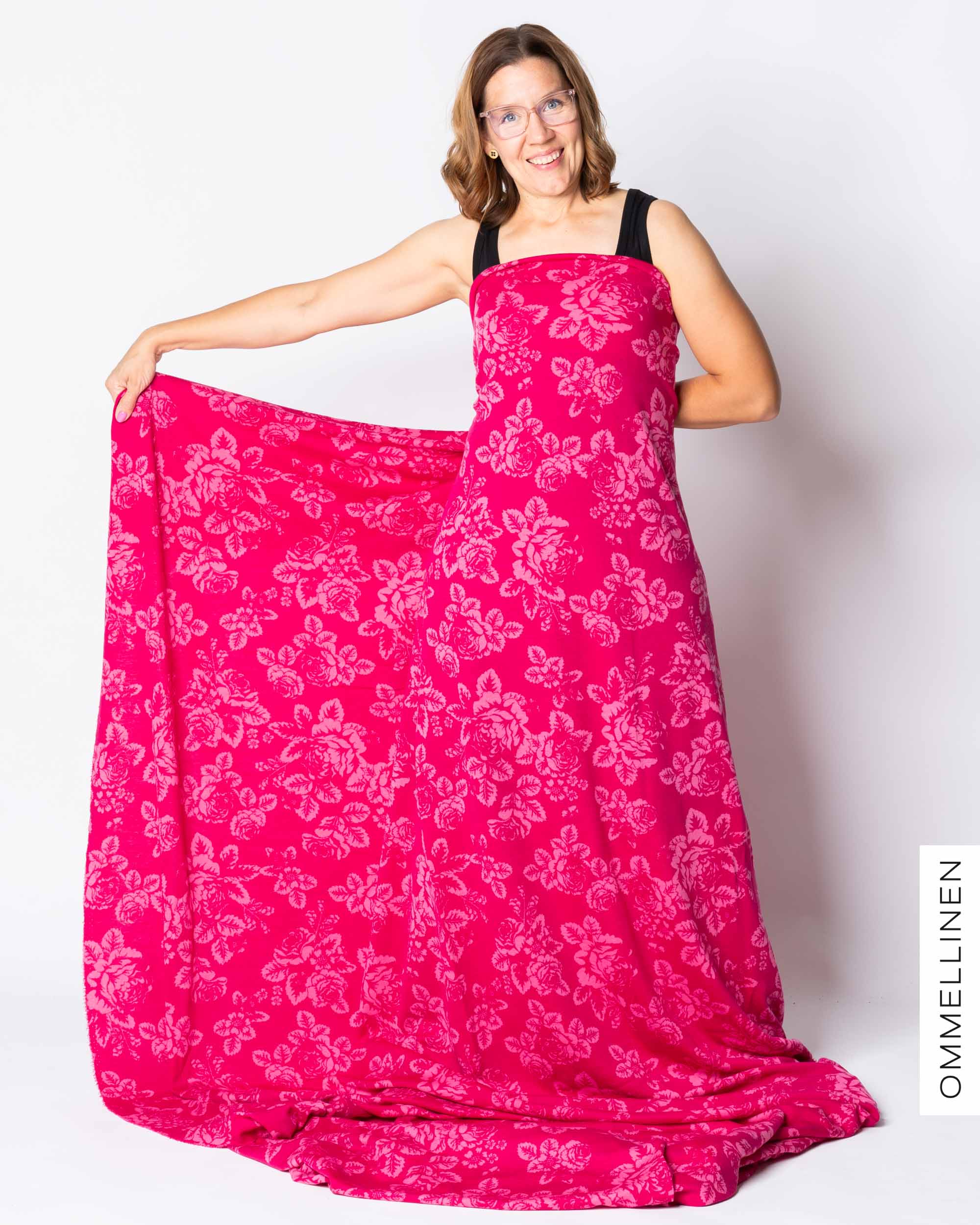 Merino wool - PRE-CUT, Babushka Roses - pink