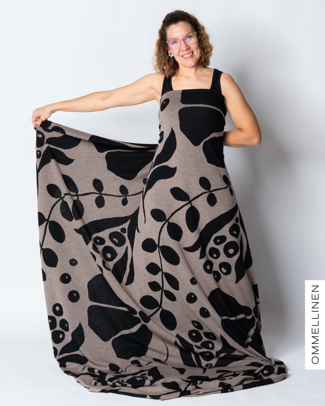 Merinovilla, Kaunotar - pähkinä/musta