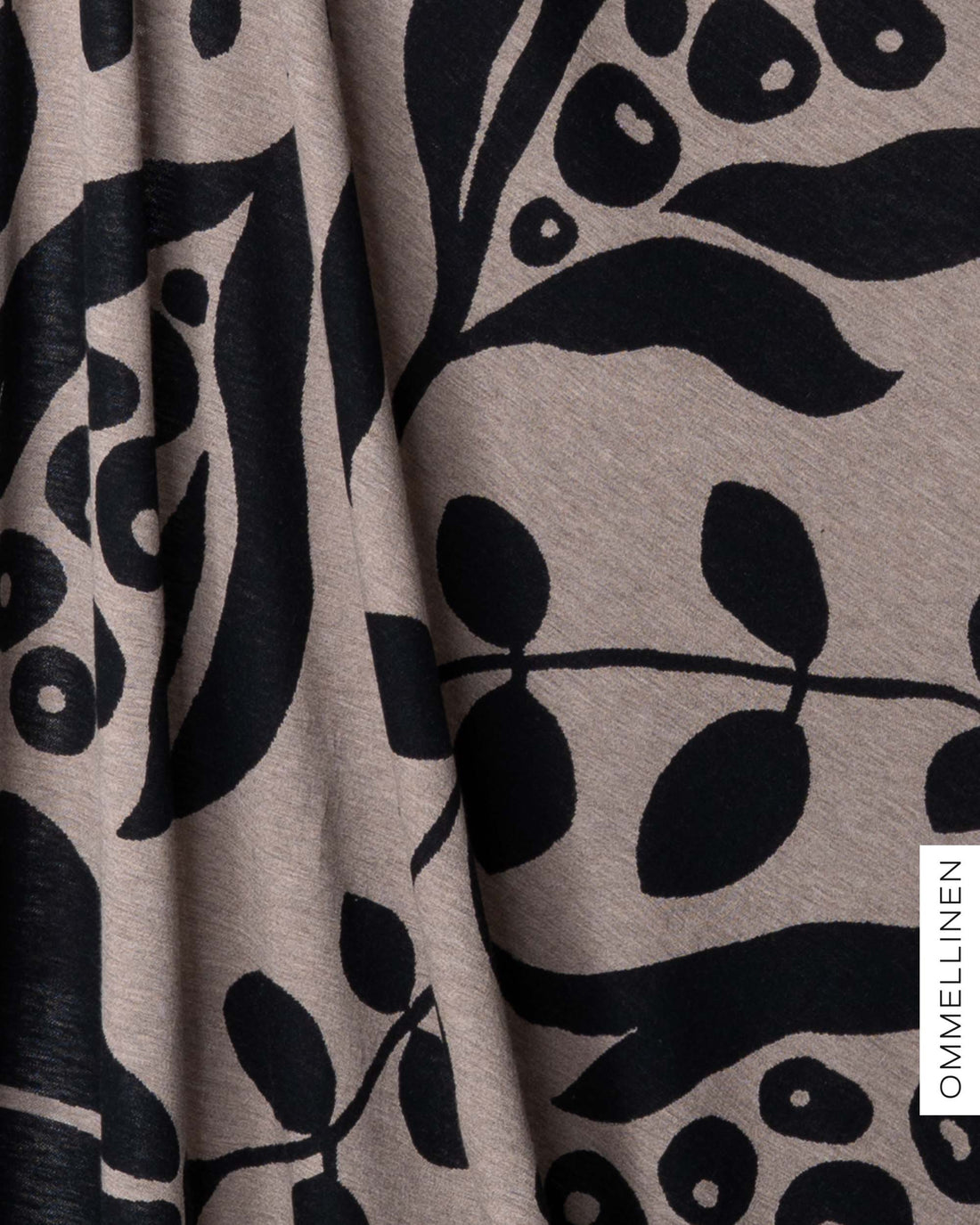 Merinovilla, Kaunotar - pähkinä/musta