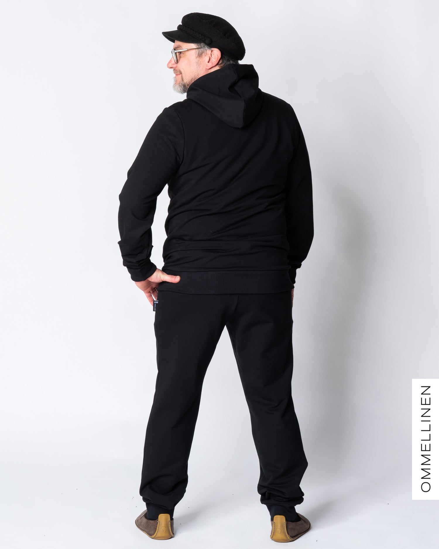 Miesten collarihousut, musta - harjattu