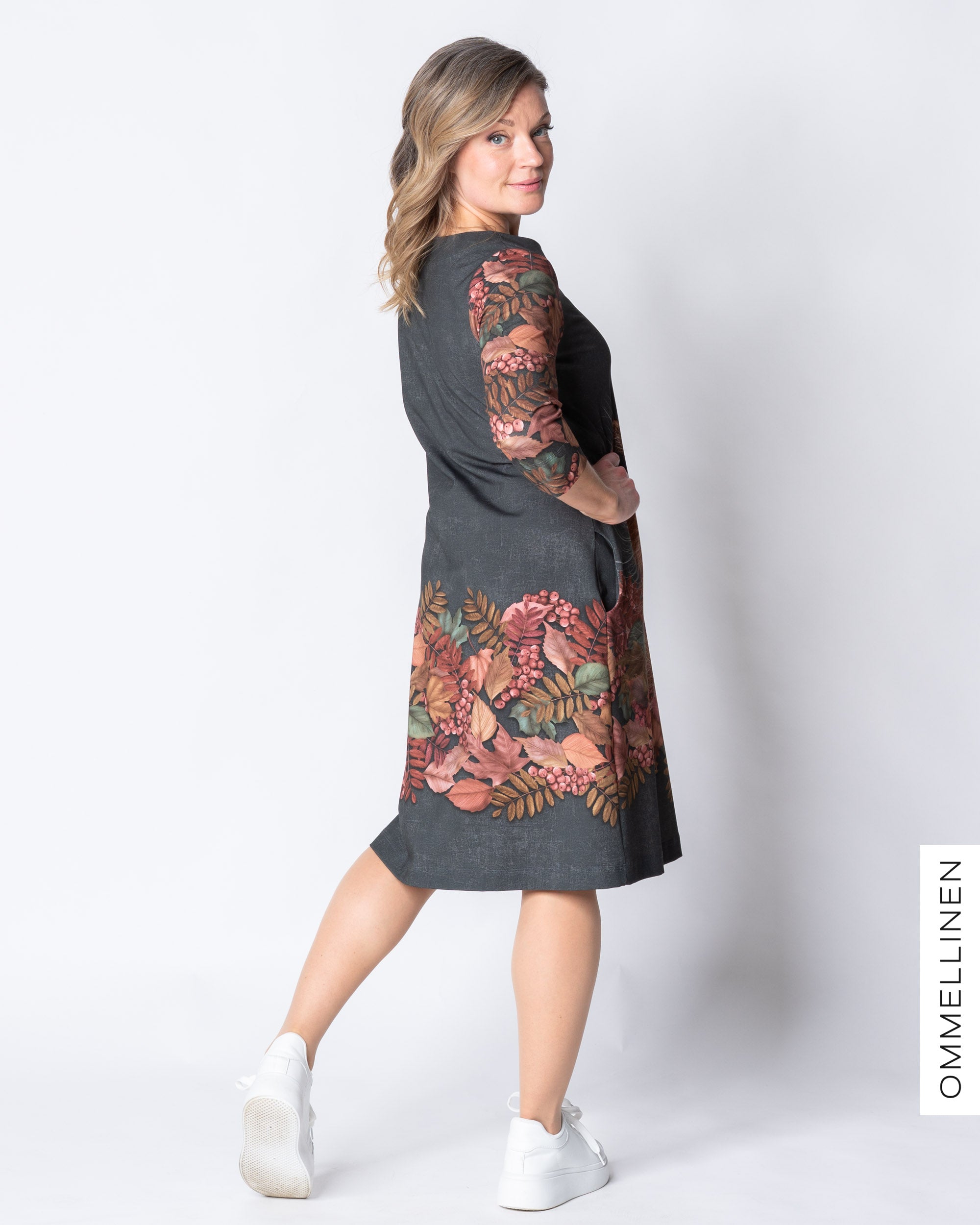 Iisimekko, Syksyn lehdet ja kettu - harmaa