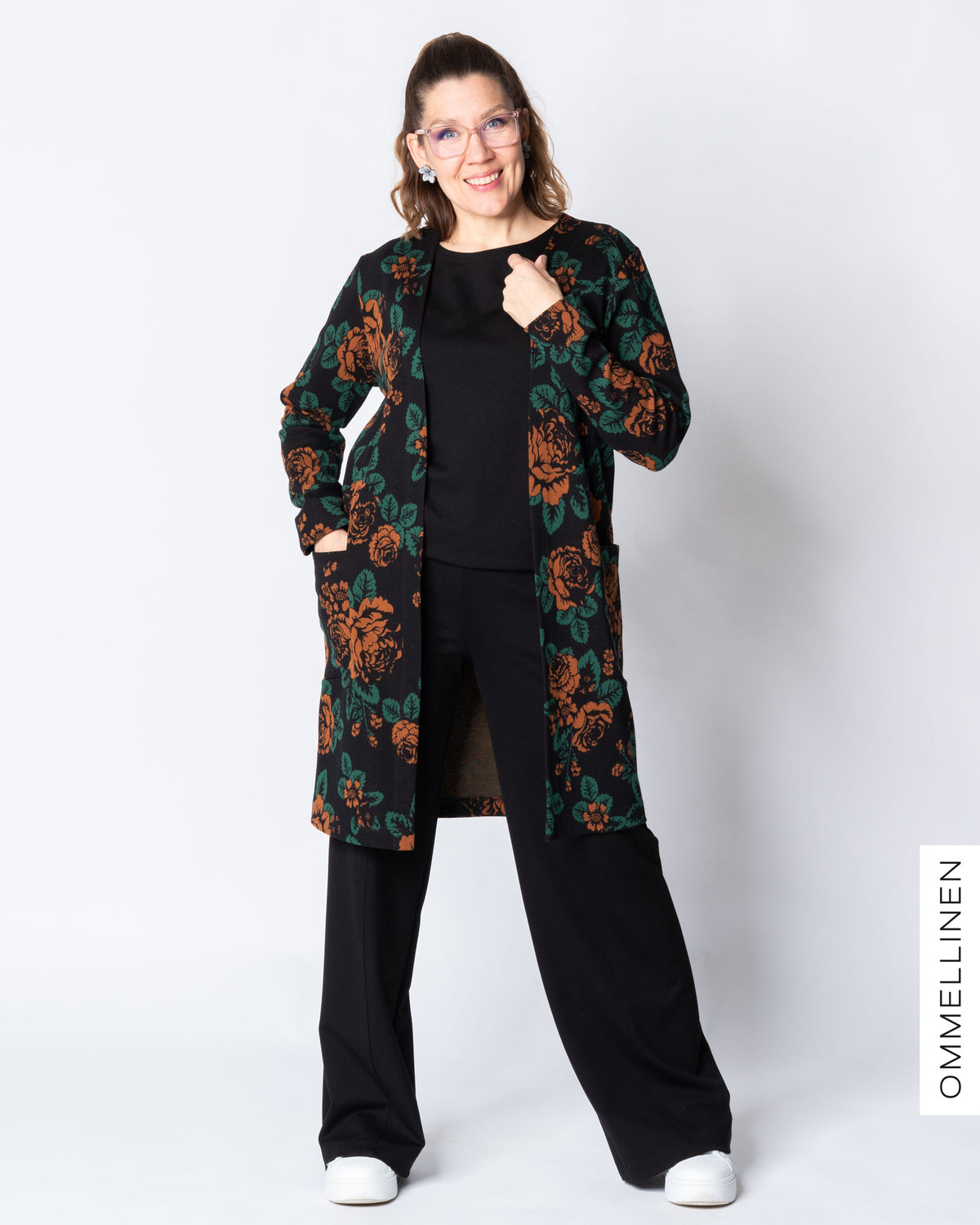 SÄRMÄ jacket, Babushka Roses - black/brown