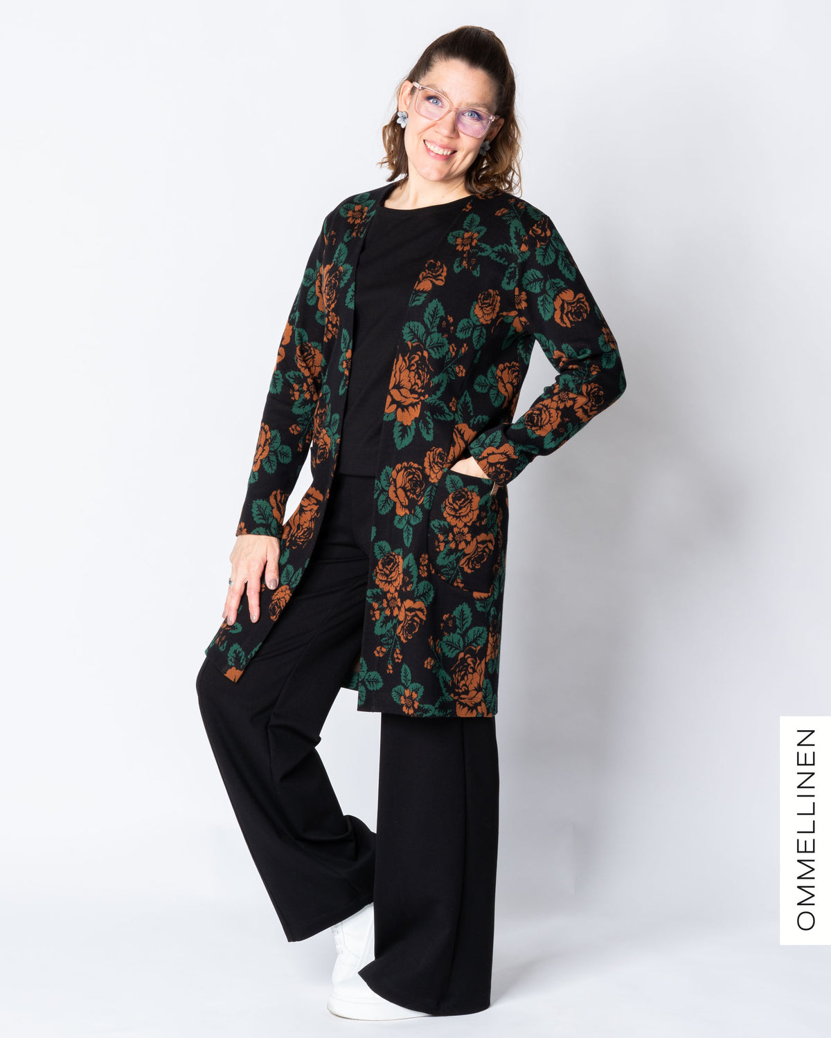 SÄRMÄ jacket, Babushka Roses - black/brown