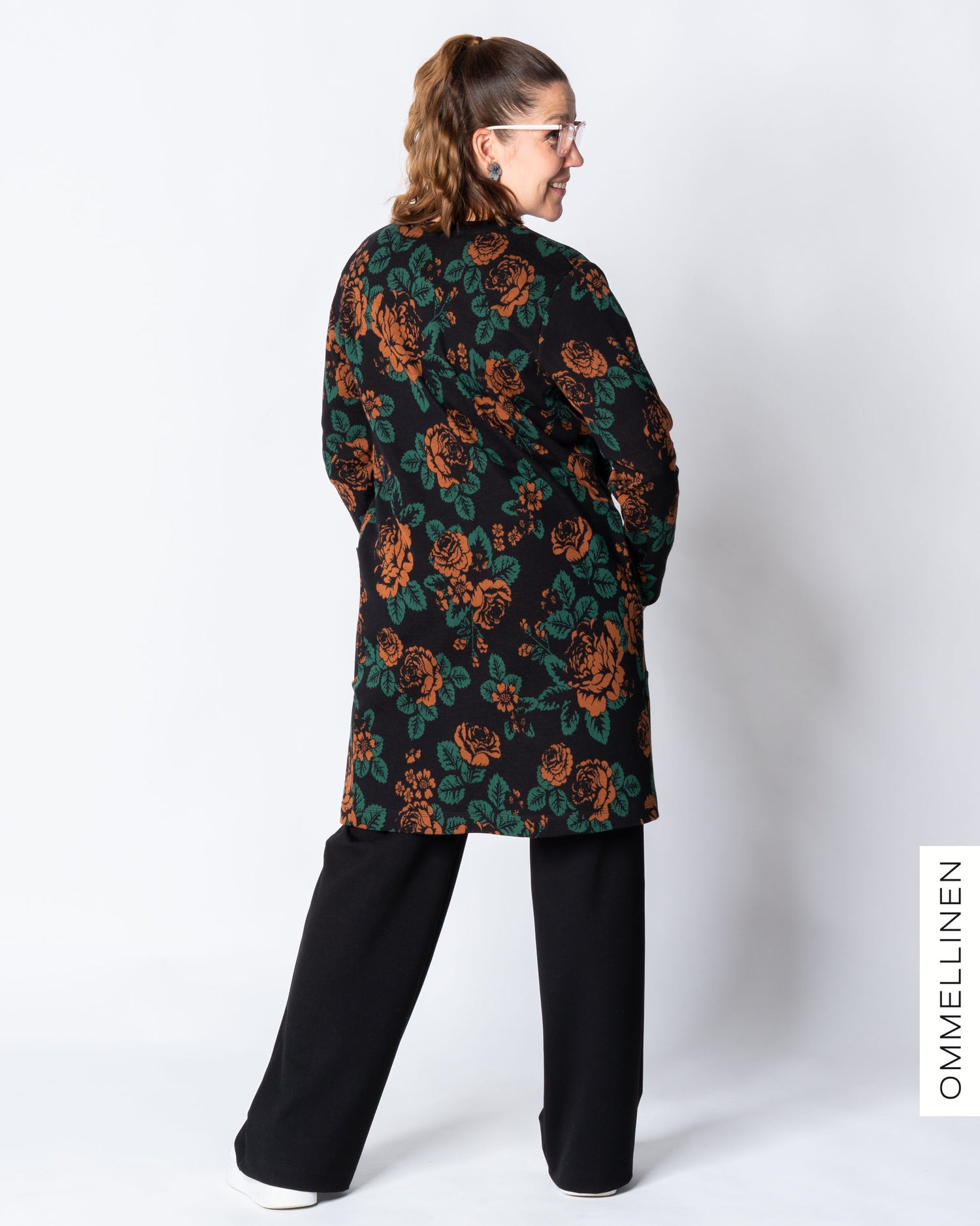 SÄRMÄ jacket, Babushka Roses - black/brown