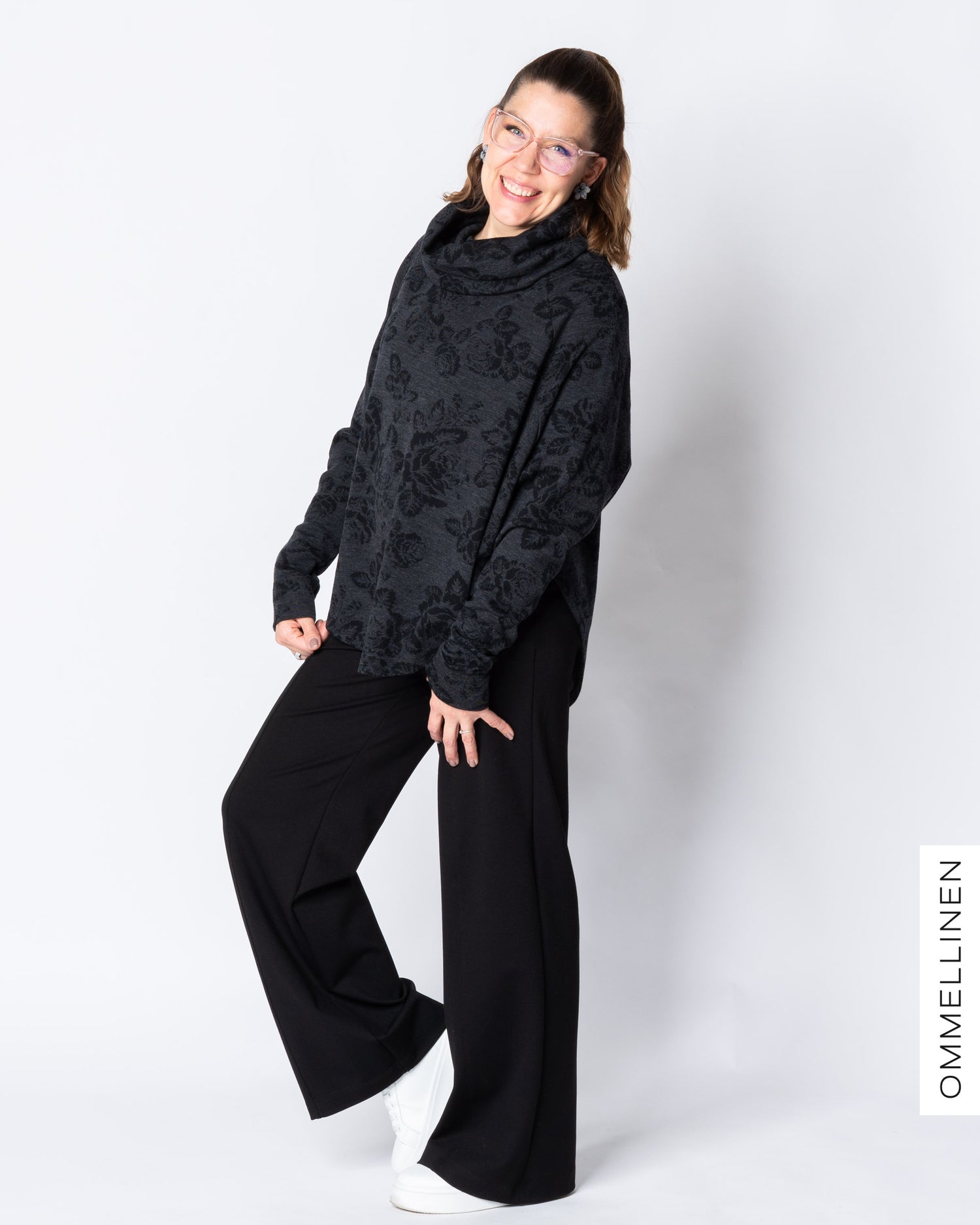 PANCHO, Babushka Roses - grey/black