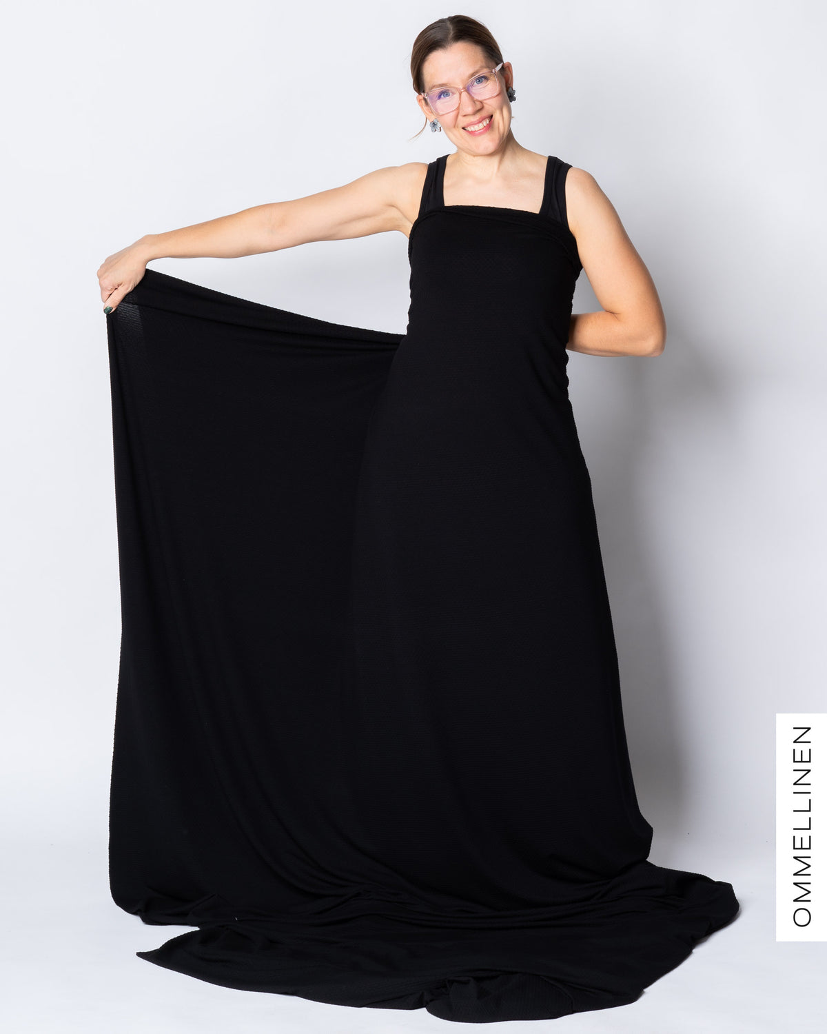 Embossed viscose knit, black