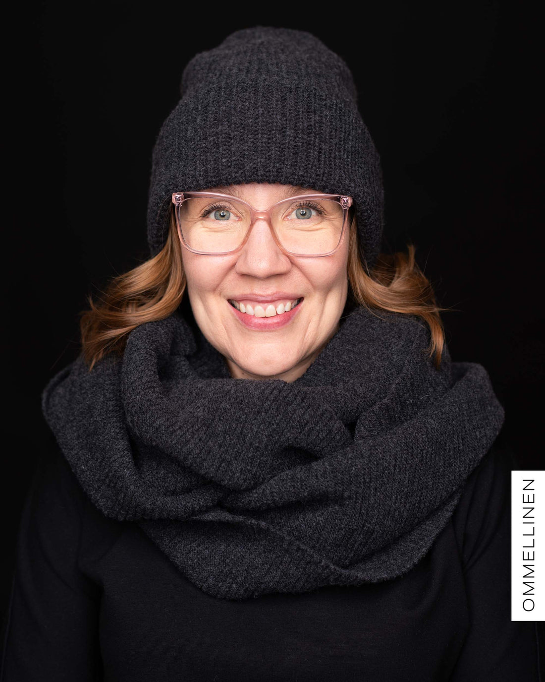 Maxituubi, tummanharmaa