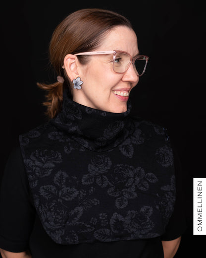 Merino wool collar, Babushka Roses - black/grey