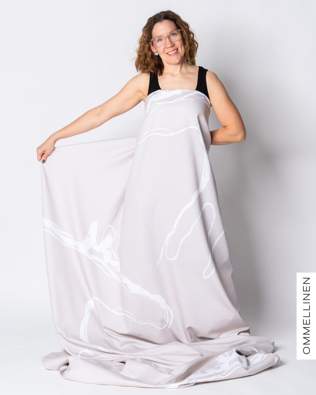 Puuvillasatiini, Pohjolan hirvi - vaalea