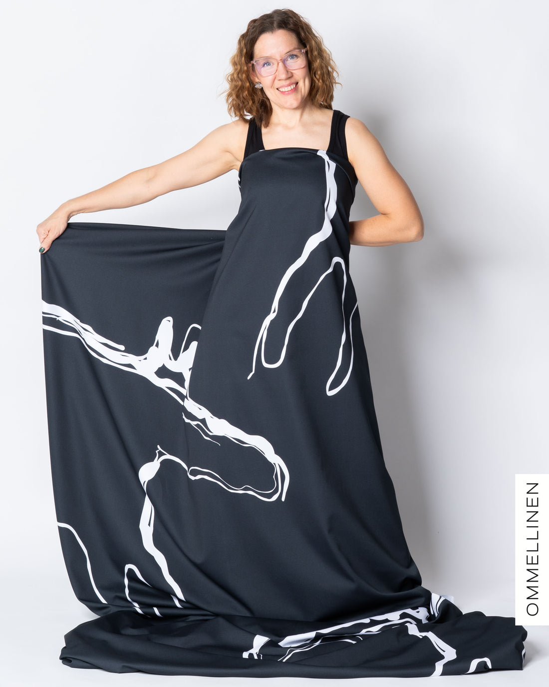 Puuvillasatiini, Pohjolan hirvi - tumma