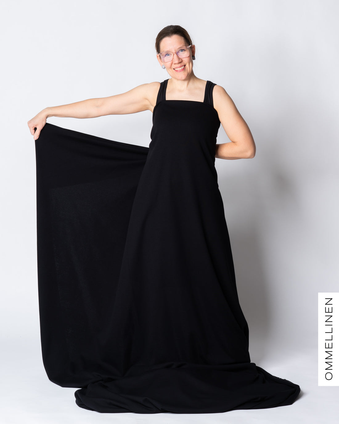 Luomupuuvillaneulos, musta