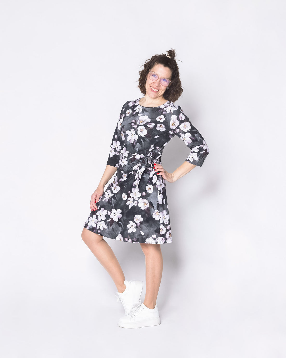 Solmumekko, Omenankukkia - vaalea