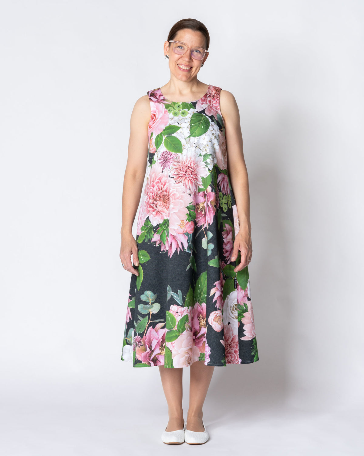 TYYLI dress, Kukkakimppu - black