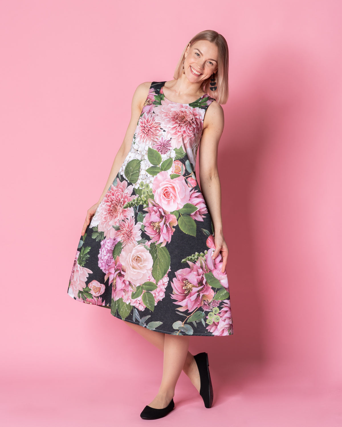 TYYLI dress, Kukkakimppu - black